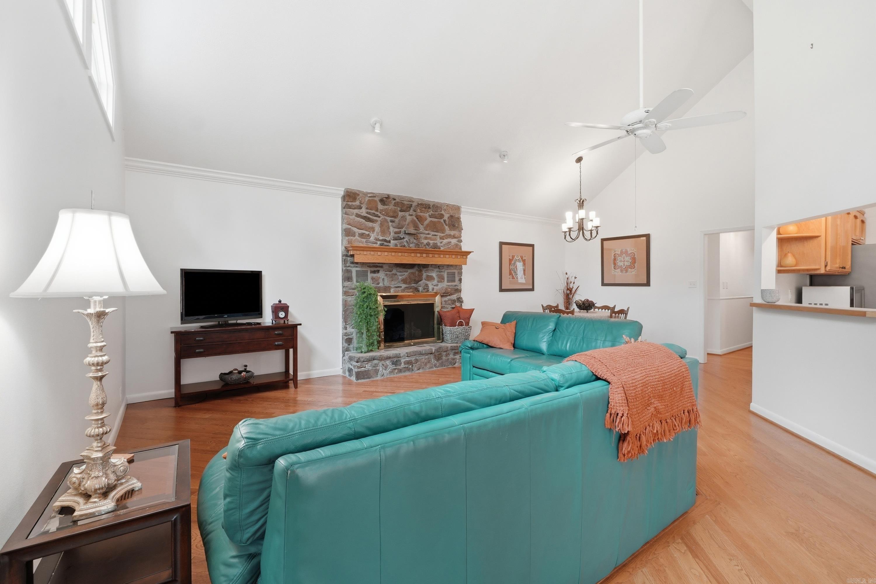 INDIAN HILLS - Residential