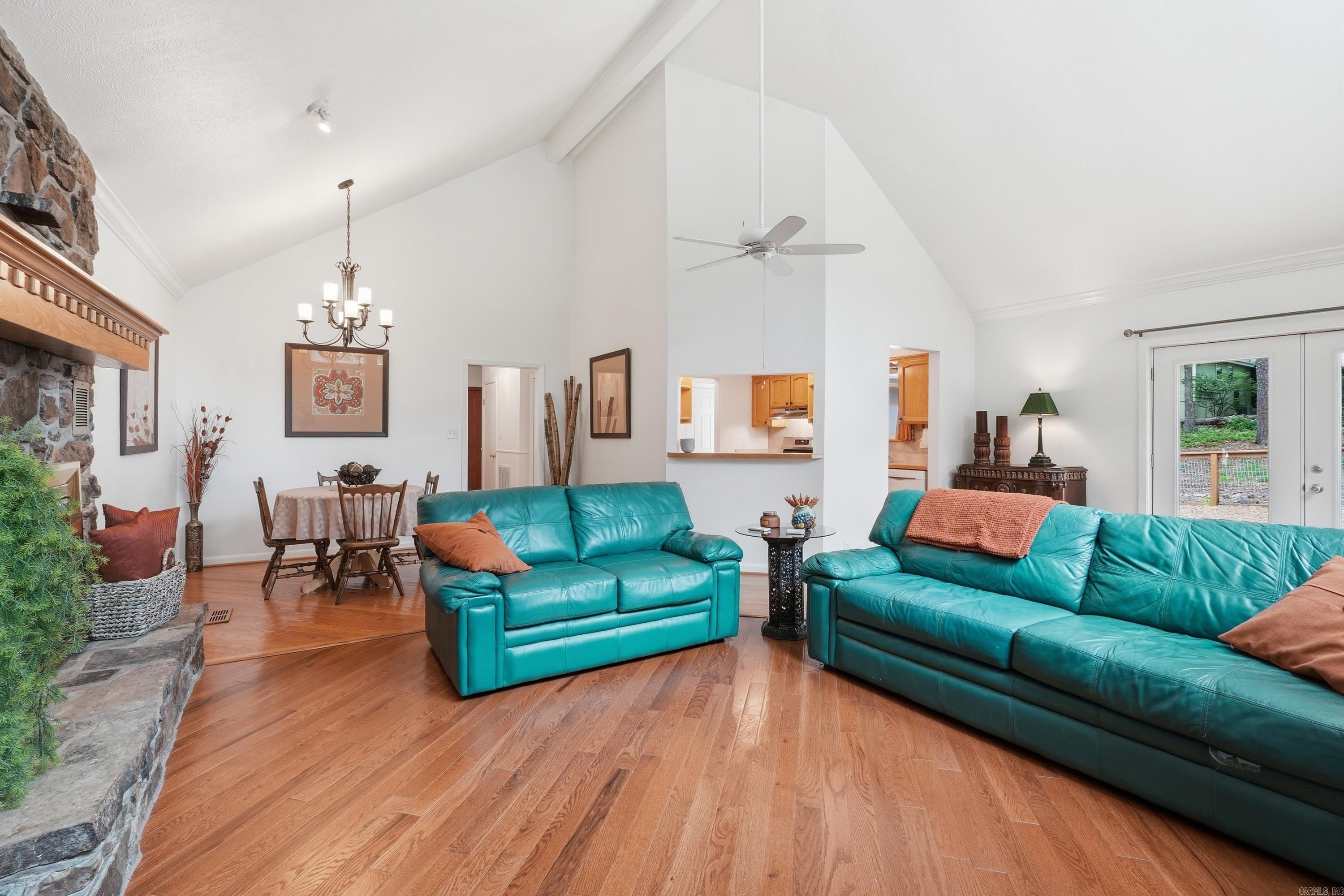 INDIAN HILLS - Residential