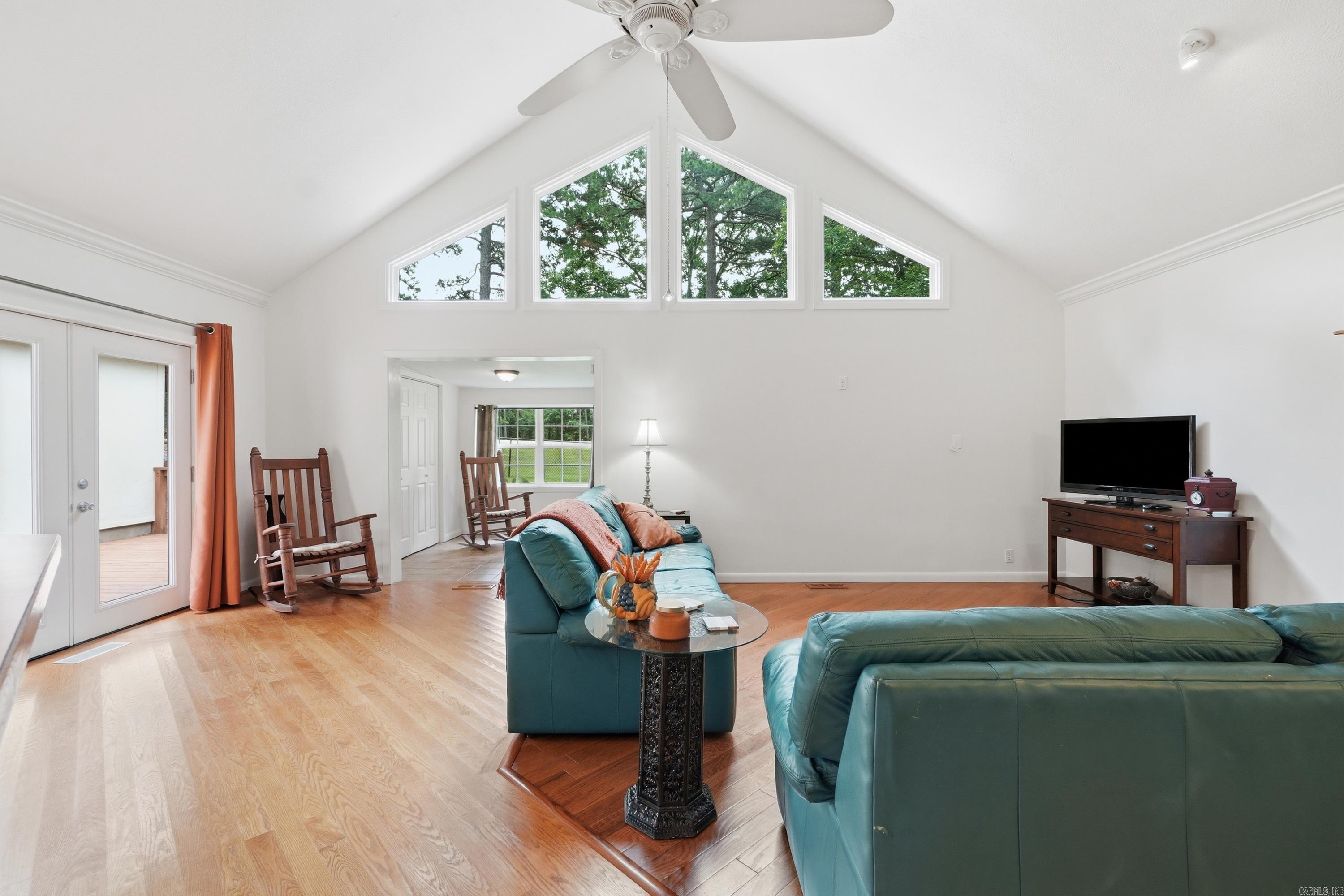 INDIAN HILLS - Residential
