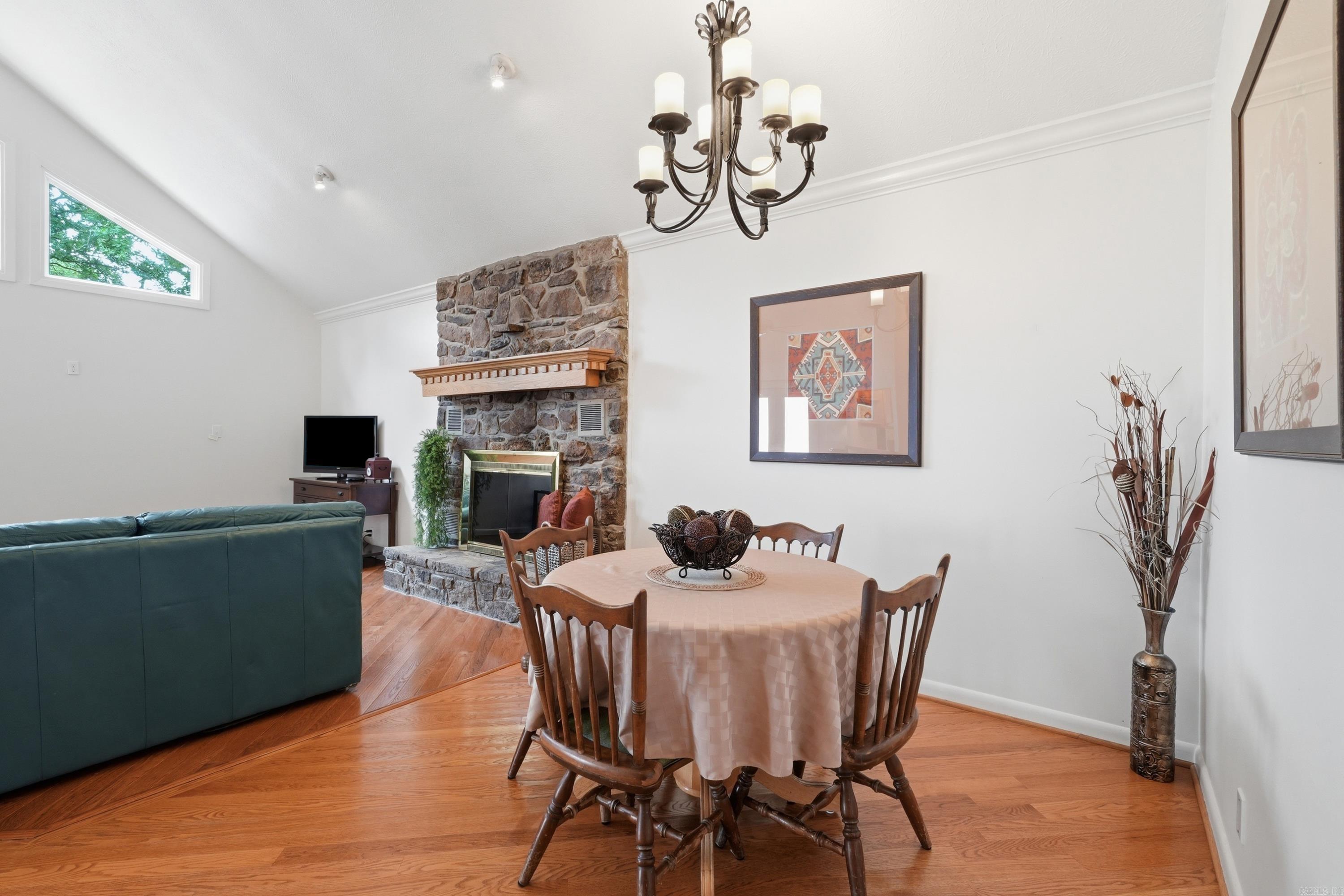 INDIAN HILLS - Residential