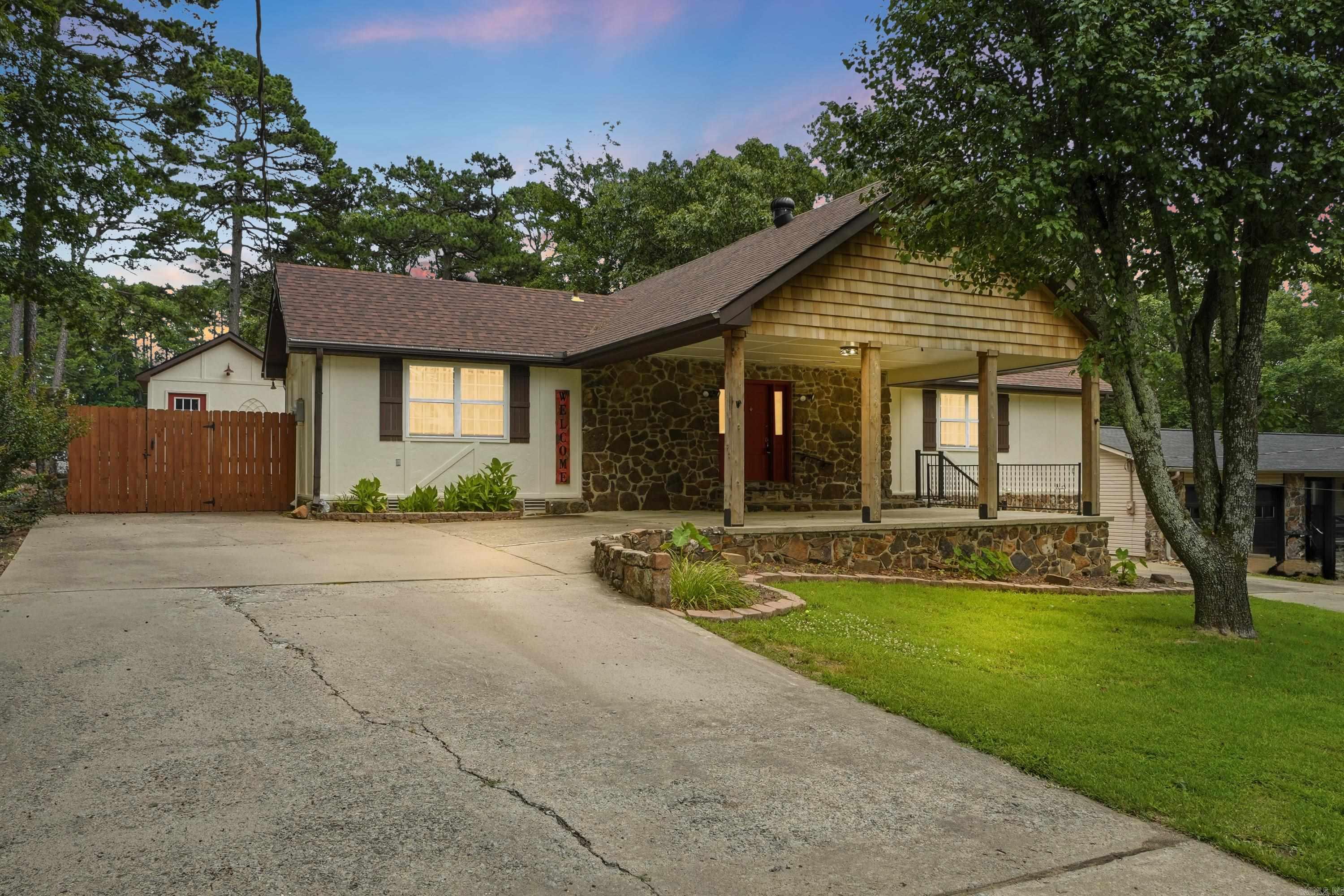 INDIAN HILLS - Residential