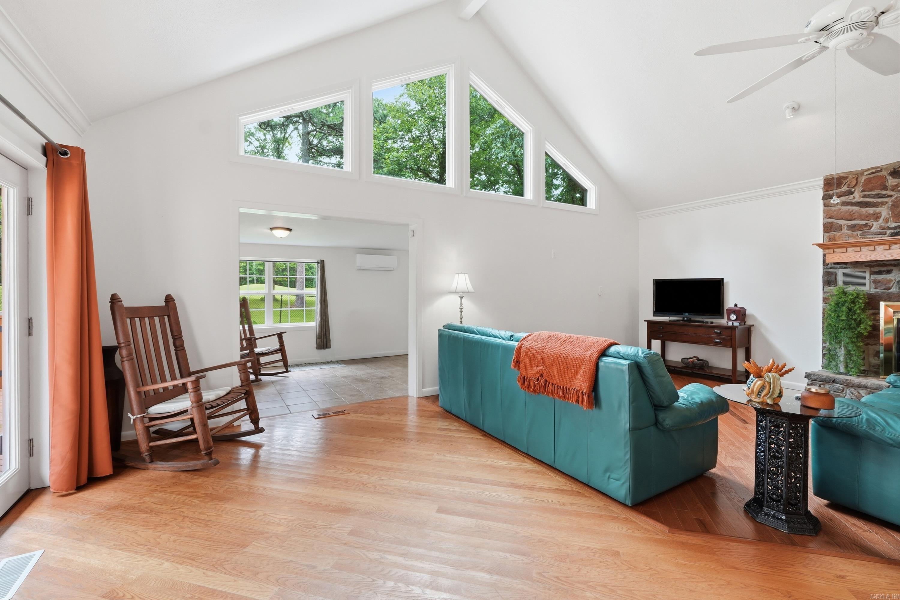 INDIAN HILLS - Residential