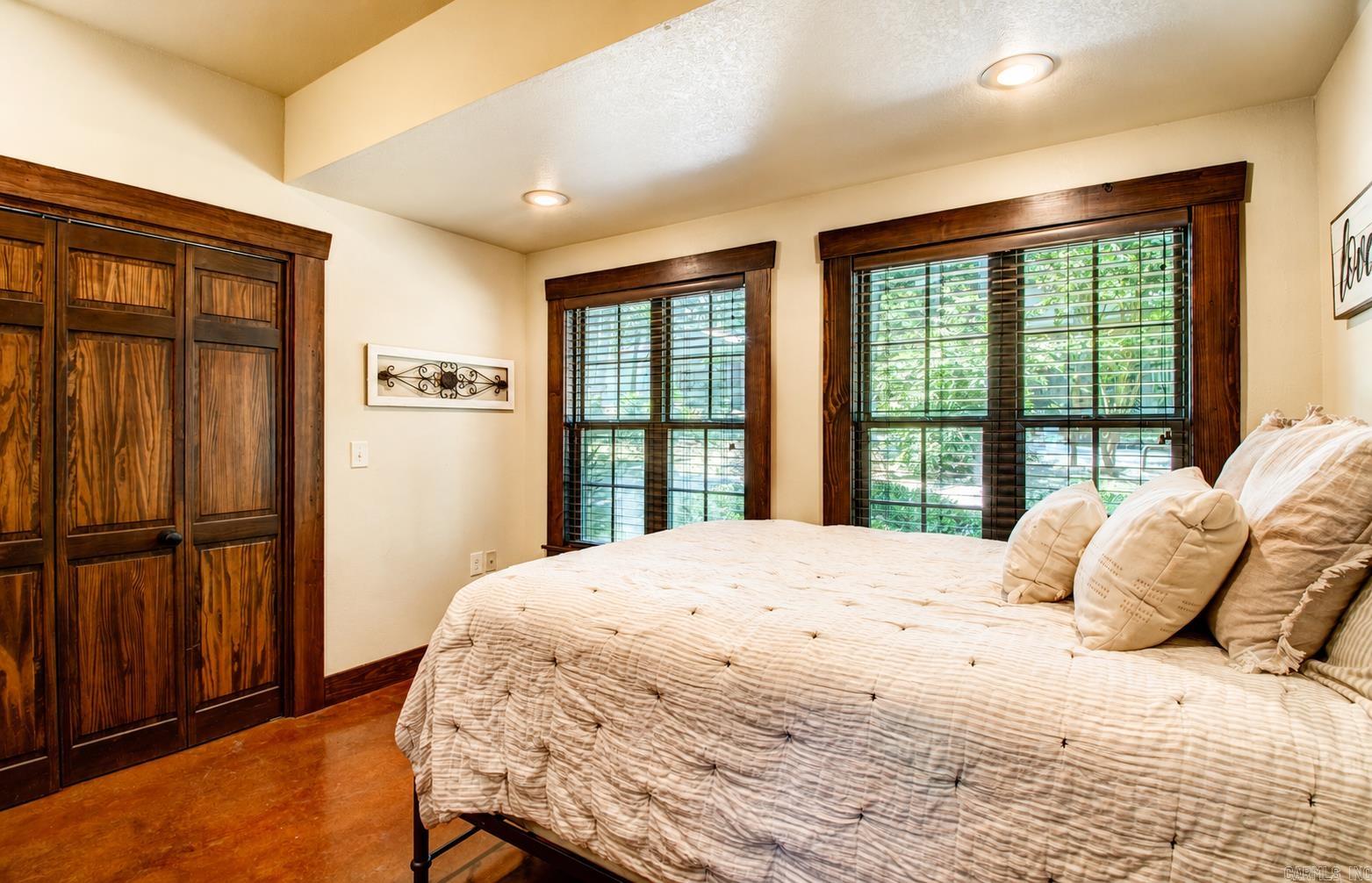 RIVERSIDE ADDITION - Residential