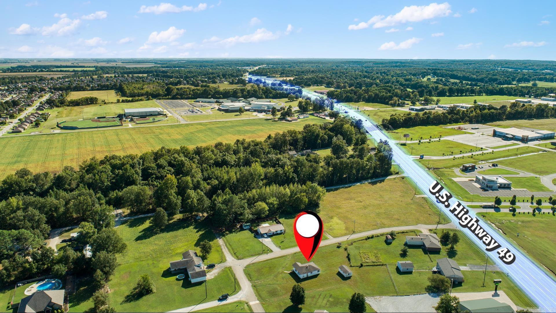 Incredible Investment Opportunity! Don't miss out on this once-in-a-lifetime chance. This location is perfect for any business or rental property. Transform this house into your dream business and expand as you progress. Contact us today before it slips away!