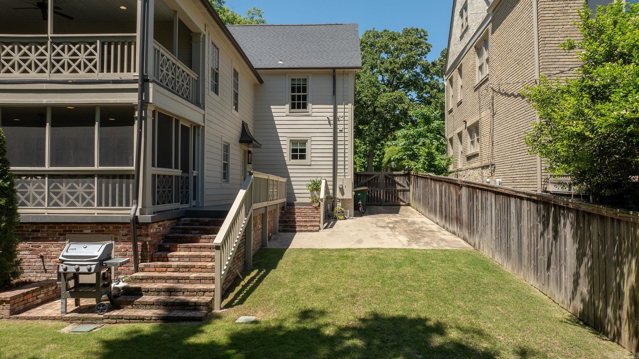 CLIFFEWOOD - Residential