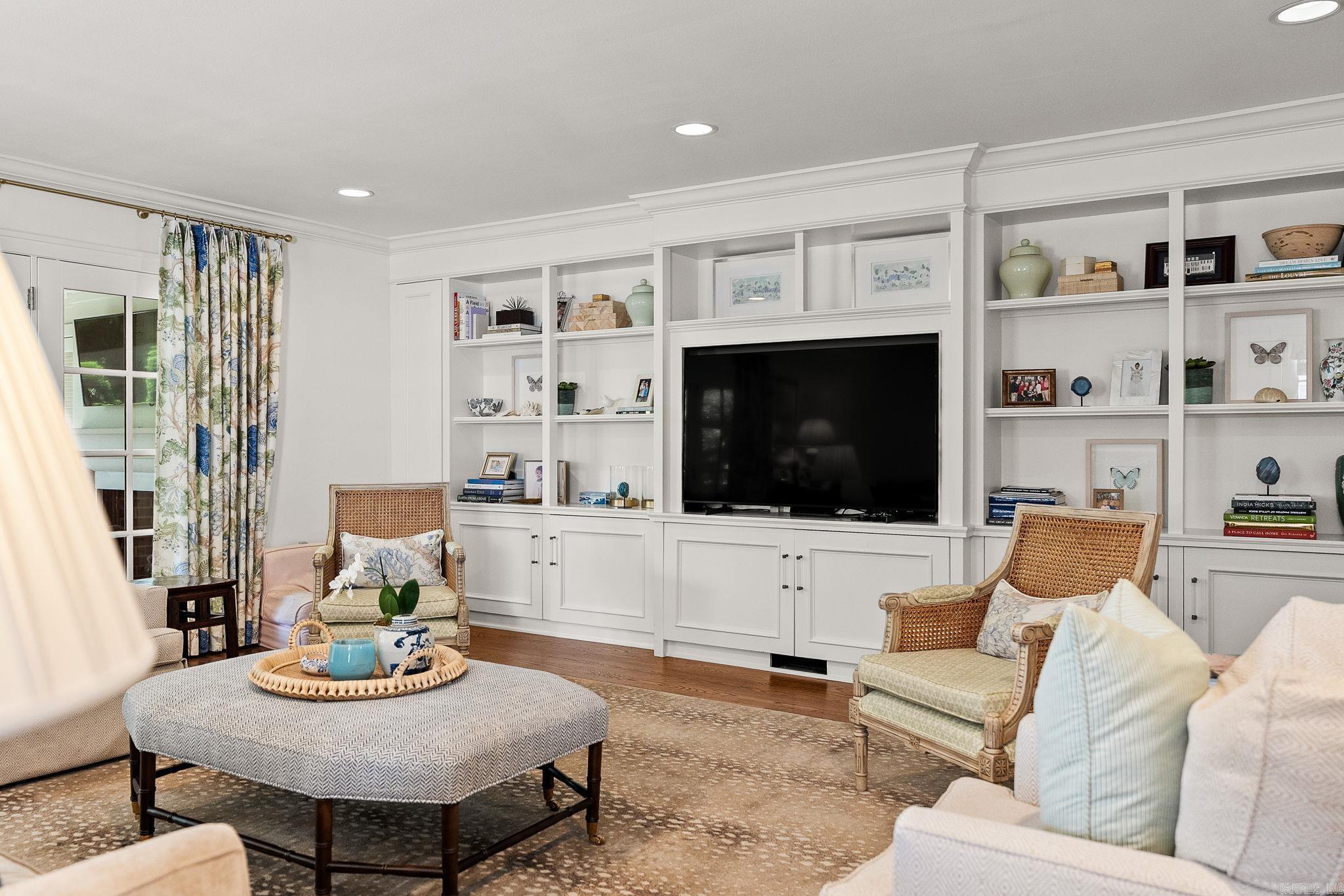 CLIFFEWOOD - Residential