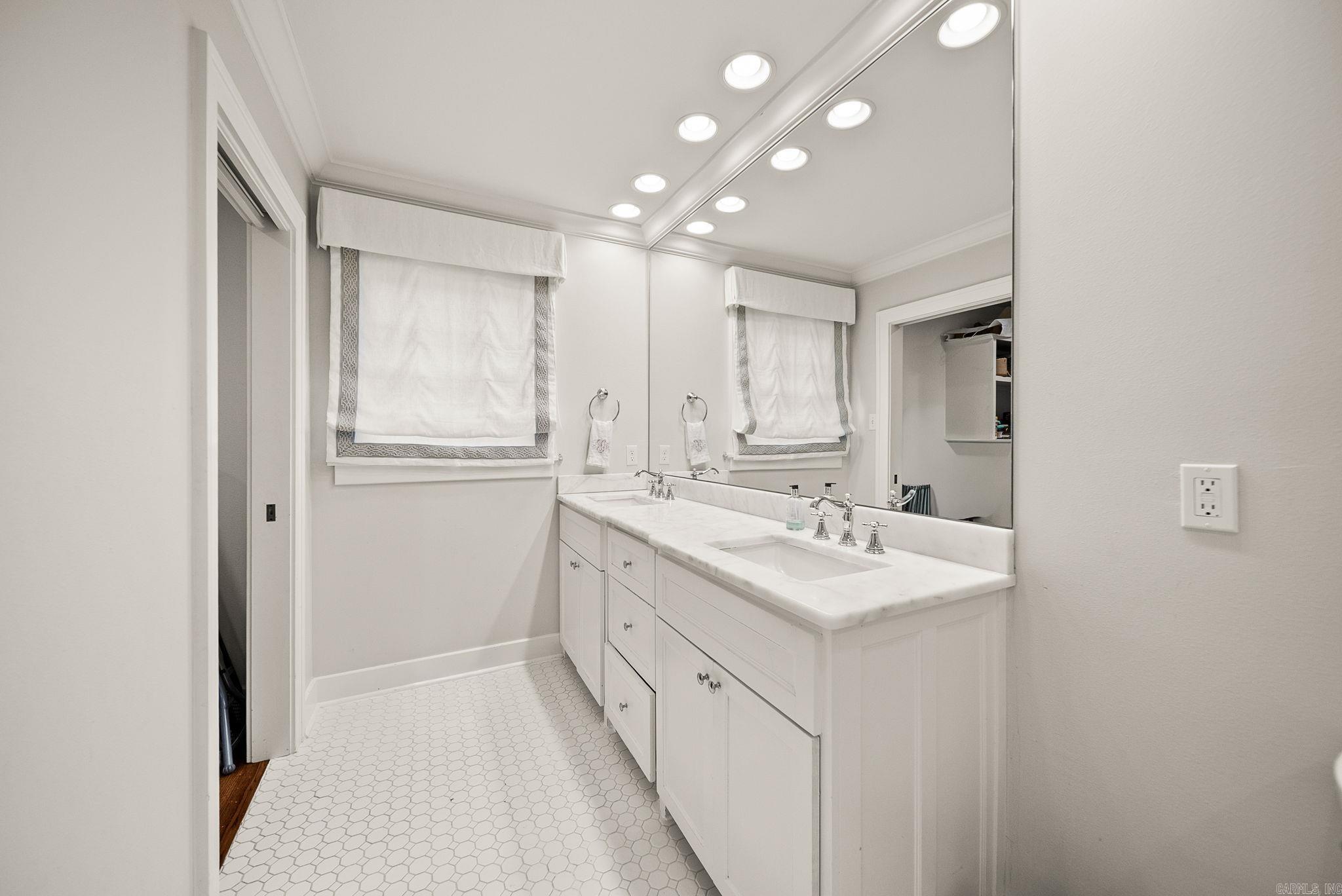 CLIFFEWOOD - Residential