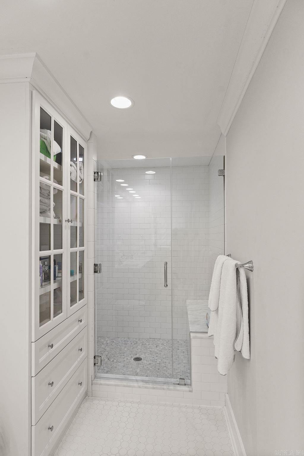 CLIFFEWOOD - Residential