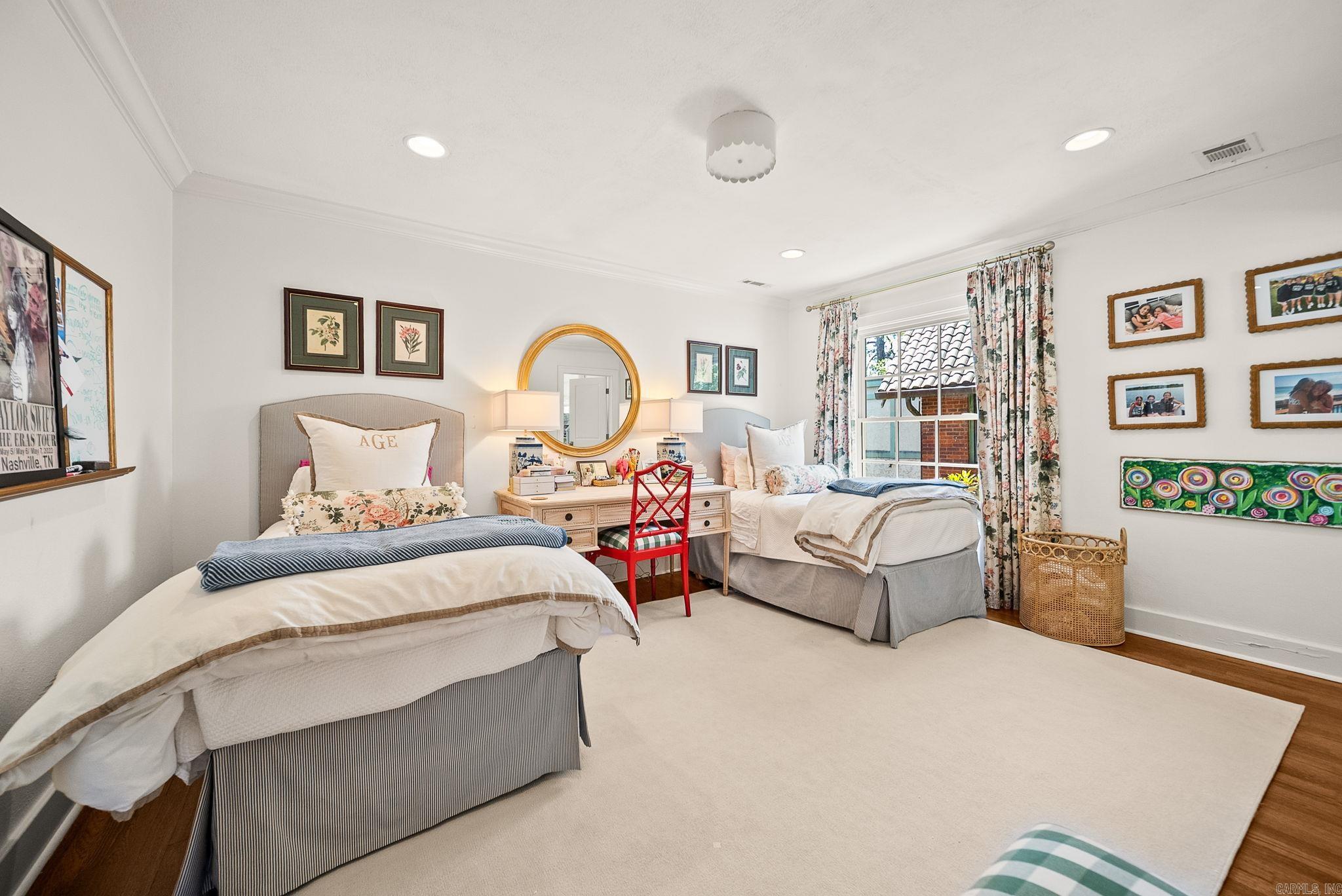 CLIFFEWOOD - Residential