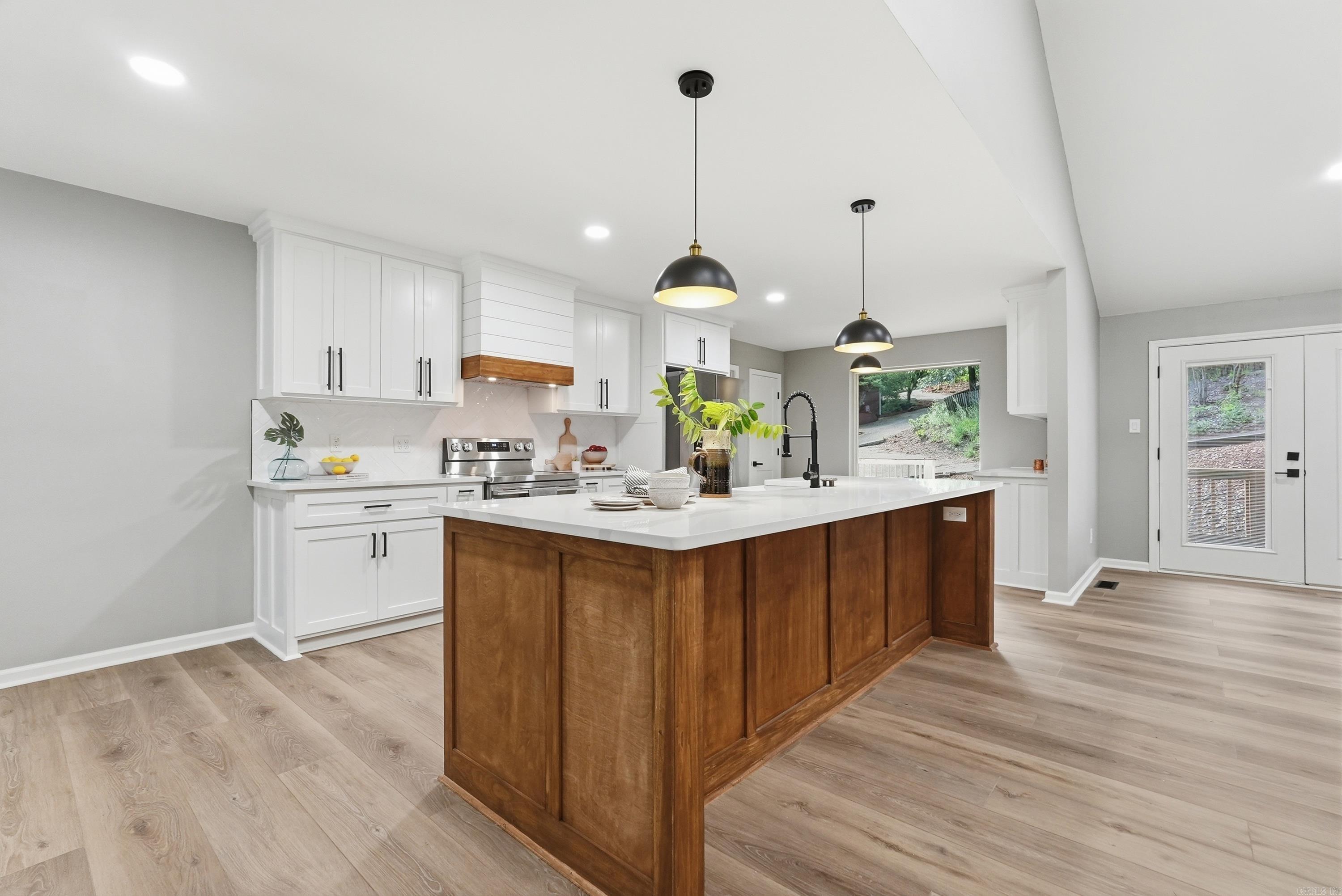 ST CHARLES ADDN - Residential