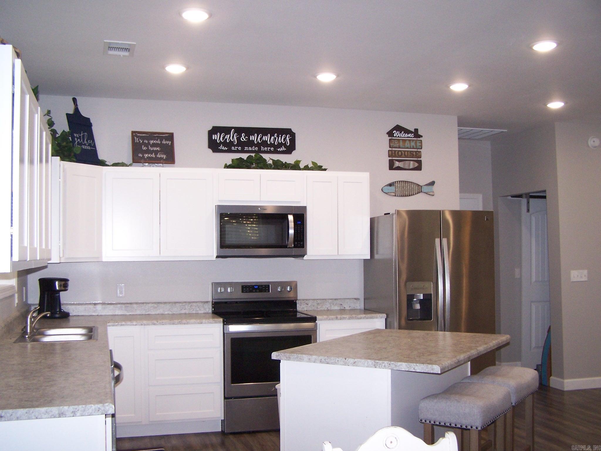 LOCKSLEY - Residential