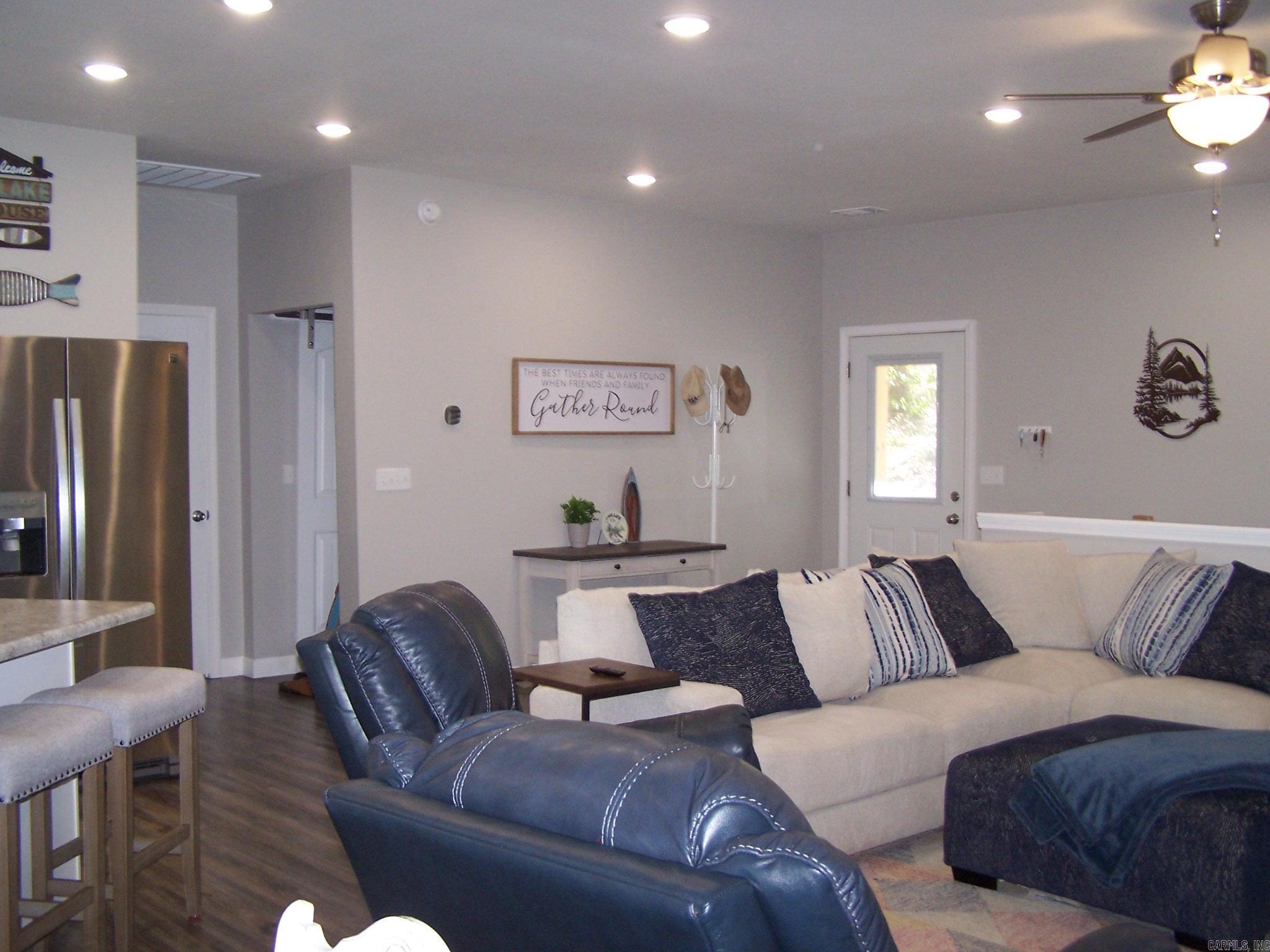 LOCKSLEY - Residential