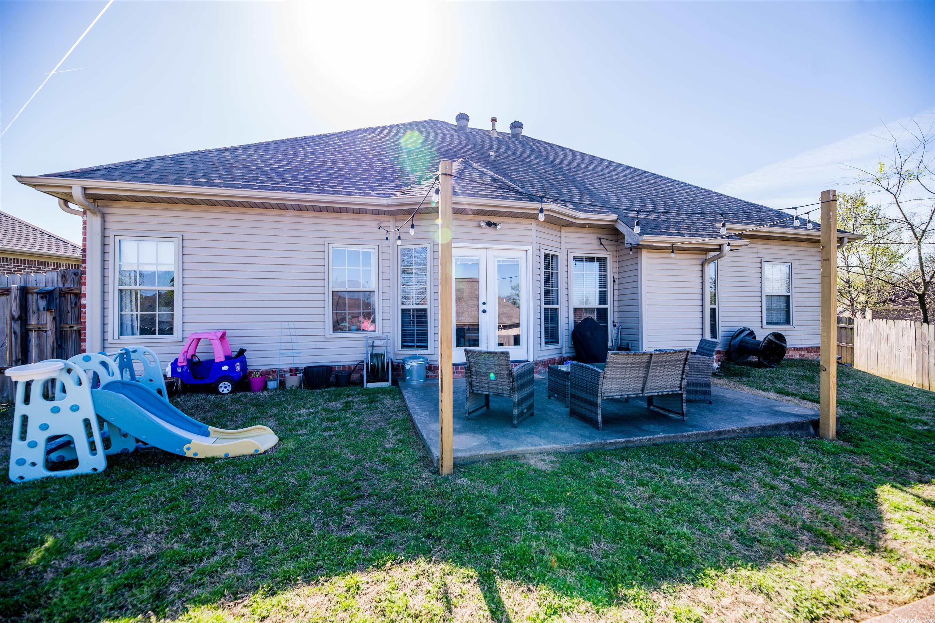 THE VILLAGE @ HURRICANE LAKE - Residential