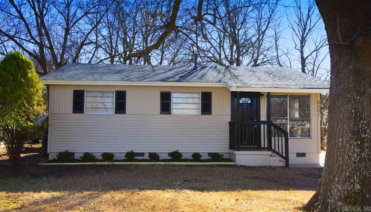 Cute 3BD/1BA in Little Rock that is waiting for you to call home. Away from the noise of the city and easy access to the interstate. Living room has luxury vinyl flooring, ceiling fan, and plenty of natural light. Eat-in-kitchen perfect for enjoying meals with family or friends. Carpet in bedrooms. This property is managed by Hoffman Team so beware of scammers - we will never ask you to Cashapp us money. The lease for this property is for 18 months to 2 years with a 3% increase after the first year. Income must be 3x the amount of rent per month unless you have a housing voucher. Deposit, first month’s rent, and the $50 administration fee due before move in.