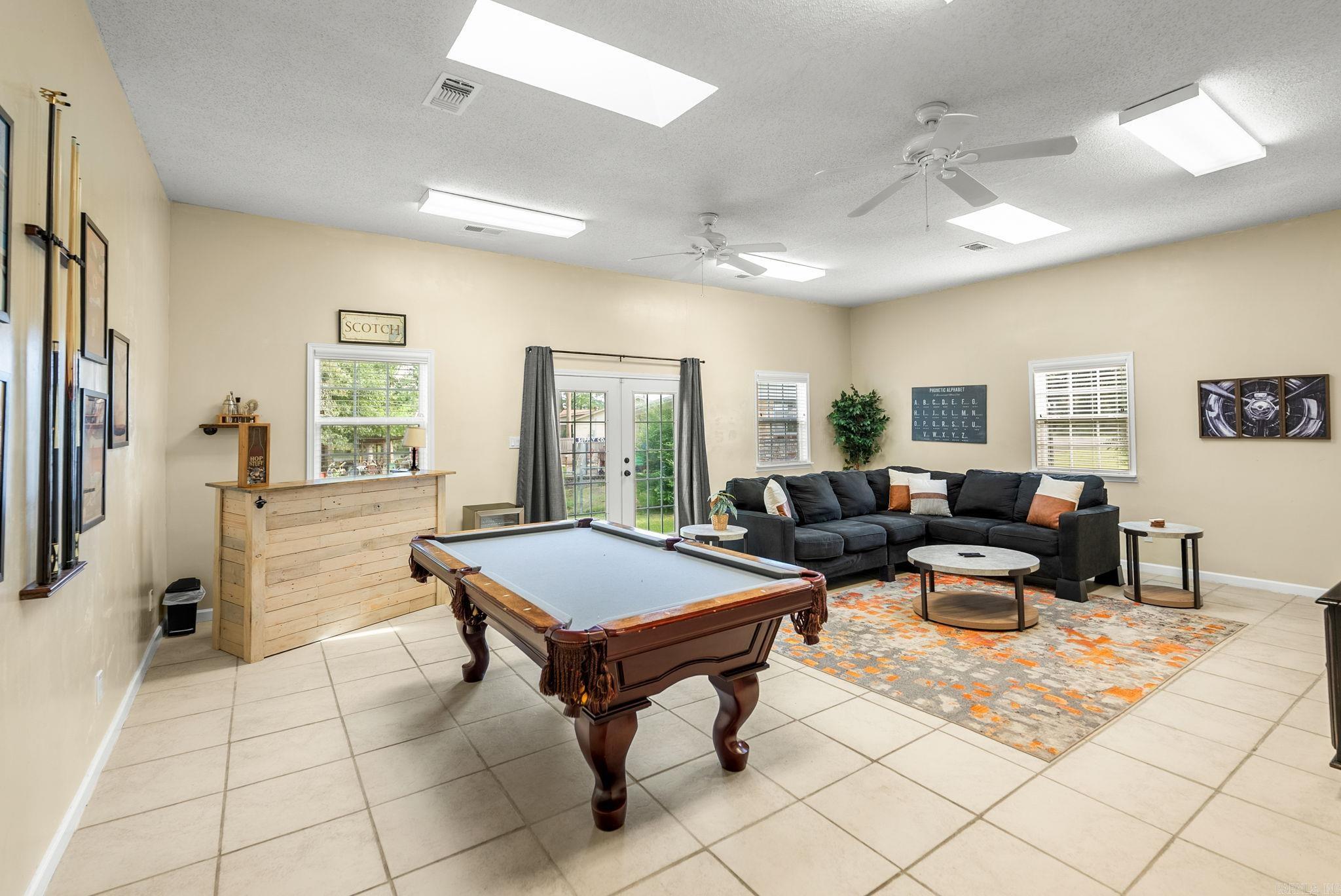 INDIANHEAD LAKES EST - Residential