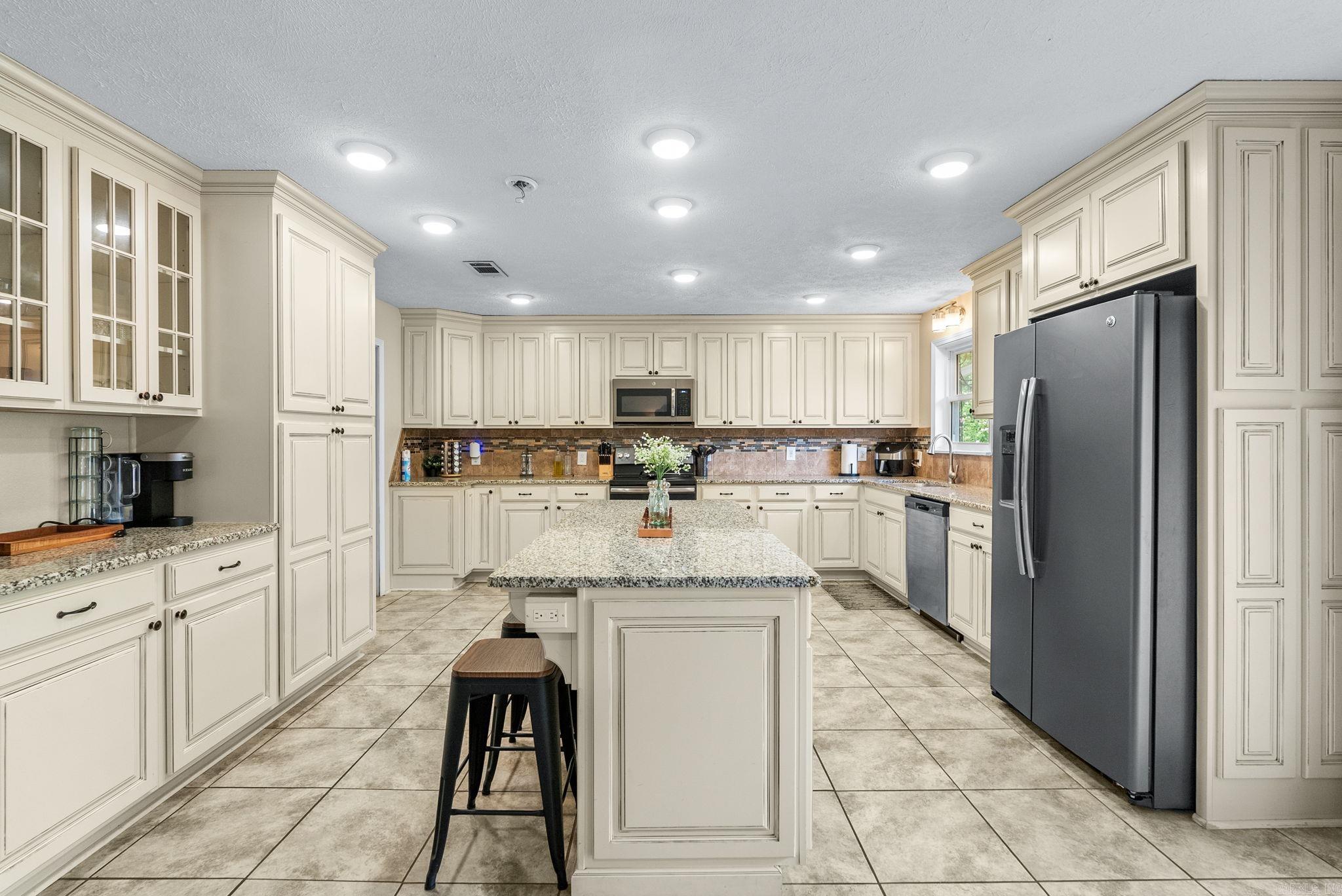 INDIANHEAD LAKES EST - Residential