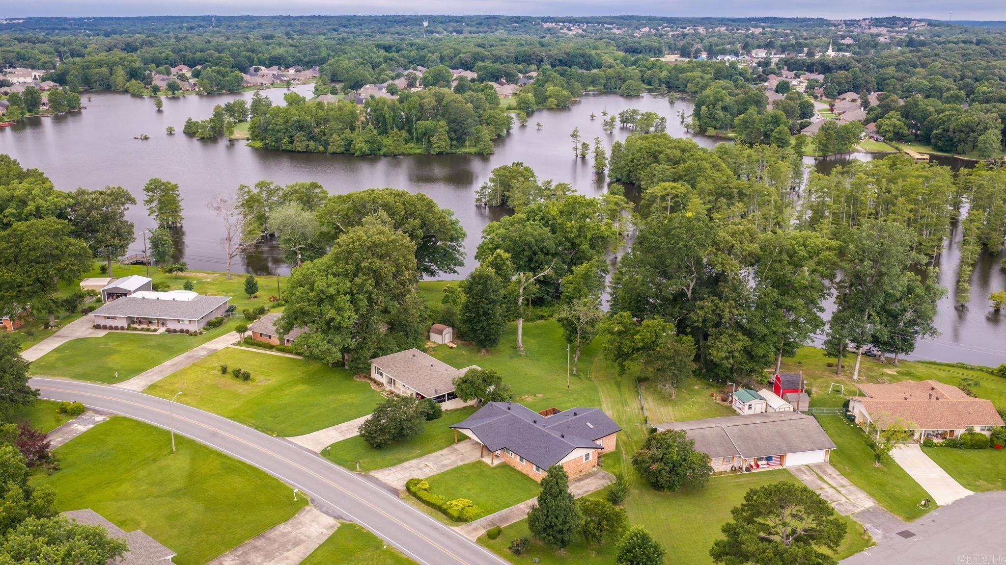 INDIANHEAD LAKES EST - Residential