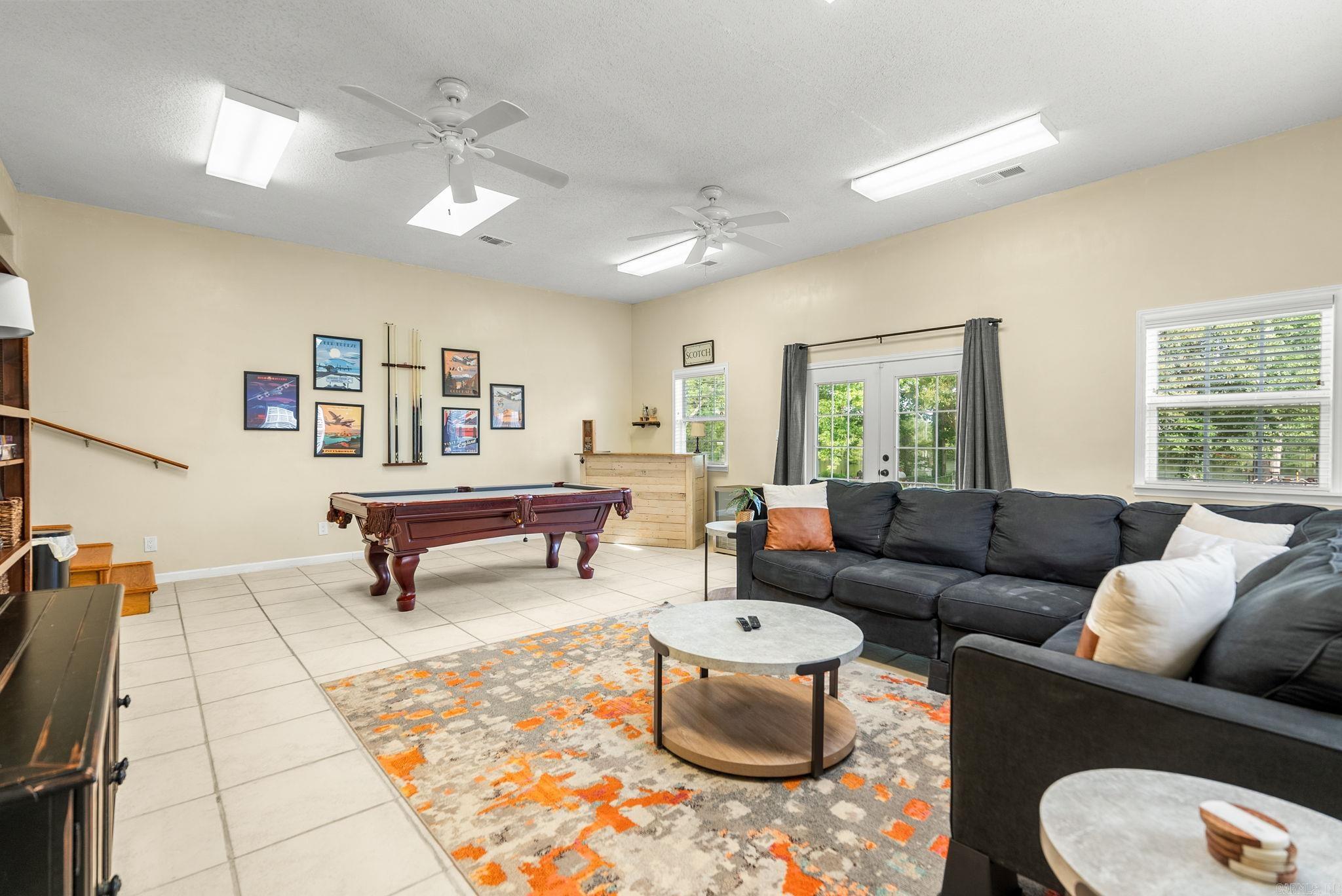 INDIANHEAD LAKES EST - Residential