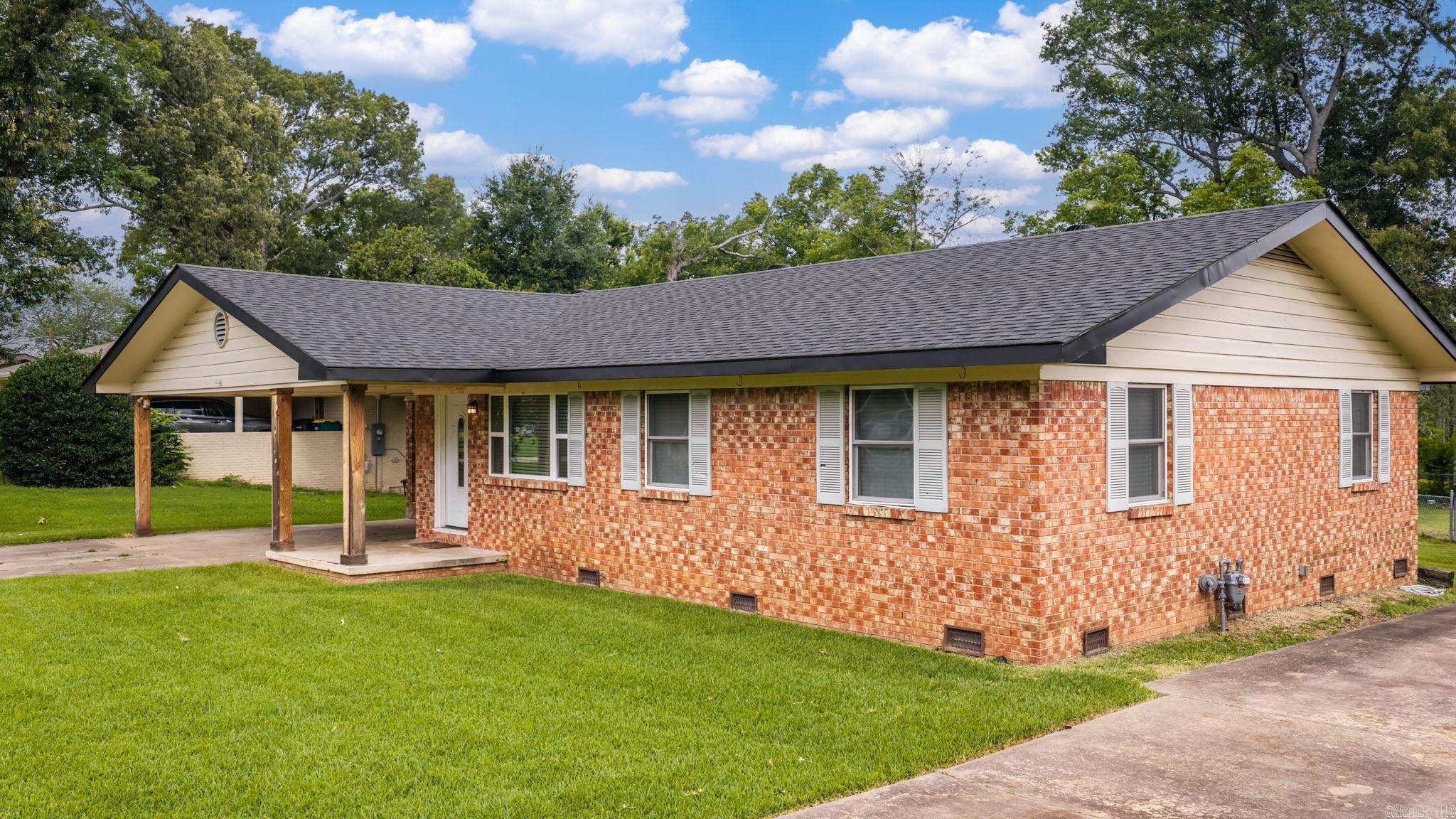 INDIANHEAD LAKES EST - Residential