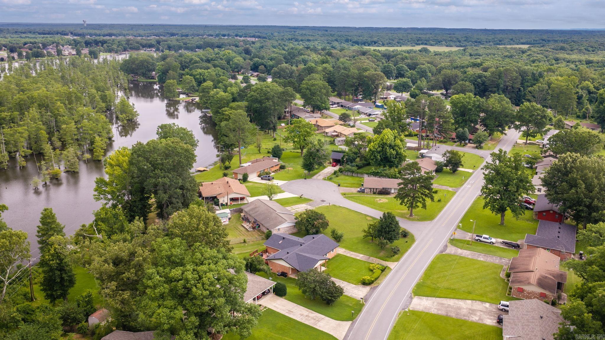 INDIANHEAD LAKES EST - Residential