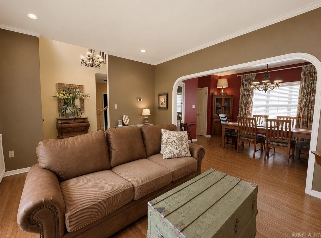 RIVER OAKS - Residential