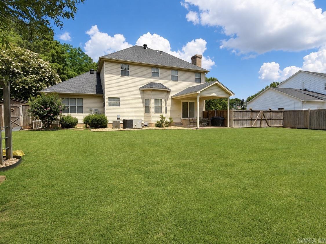 RIVER OAKS - Residential
