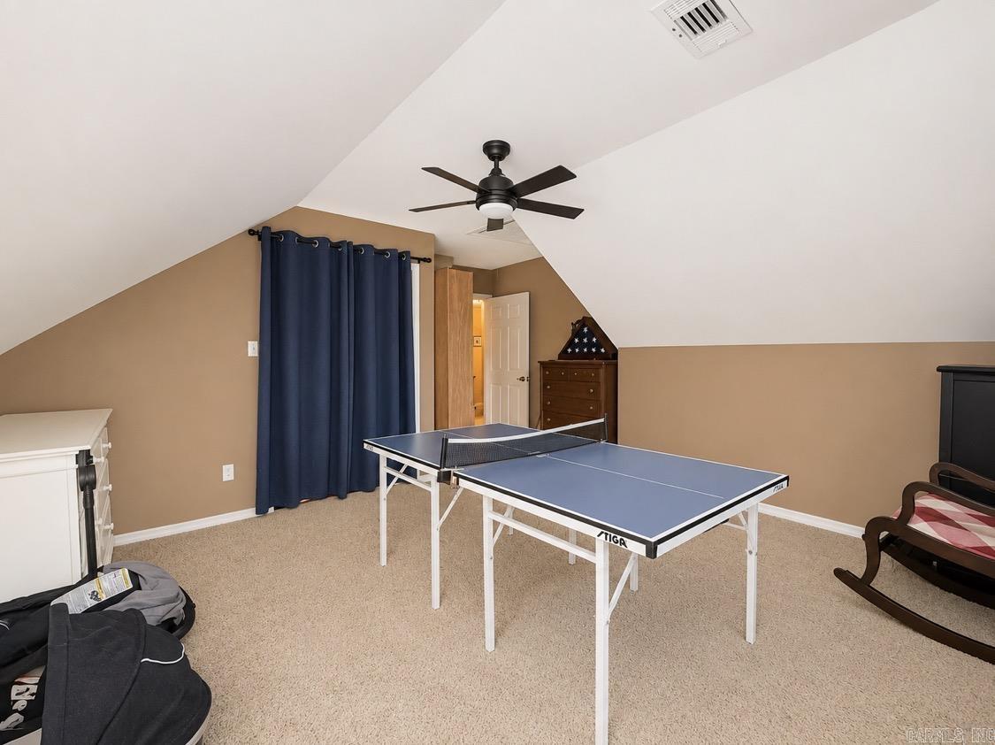 RIVER OAKS - Residential