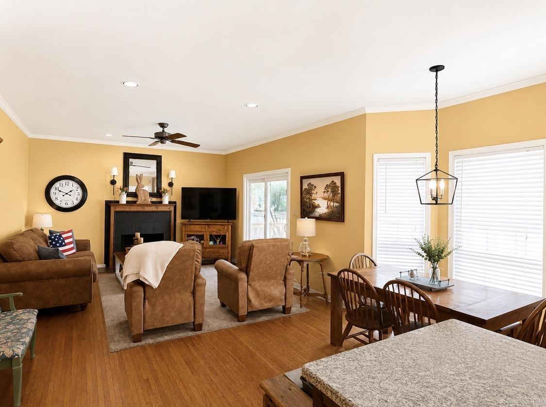RIVER OAKS - Residential