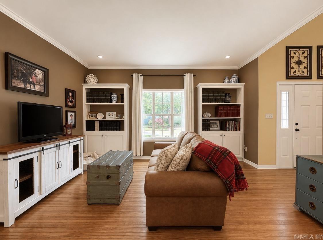 RIVER OAKS - Residential
