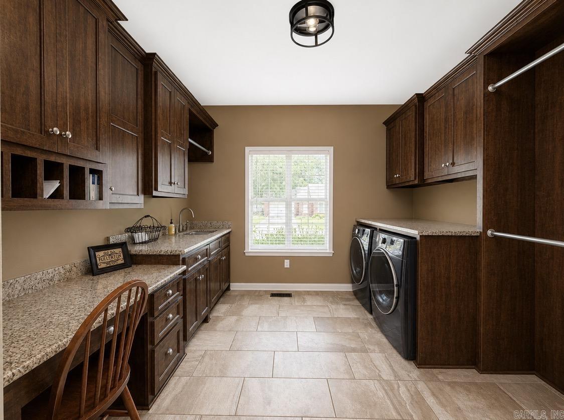 RIVER OAKS - Residential
