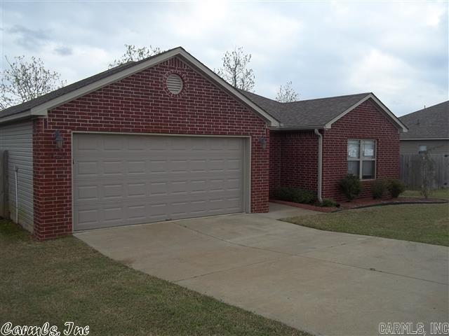 Move-in ready home with plenty of room in an open floor plan, eat in kitchen, pantry, spacious rooms, nice deck with plenty of space for entertaining, crown molding. No neighbours behind!. It is close to the interstate for commuters and close to shopping, schools, churches... Come to see it! Motivated seller!! Bring your offer!!