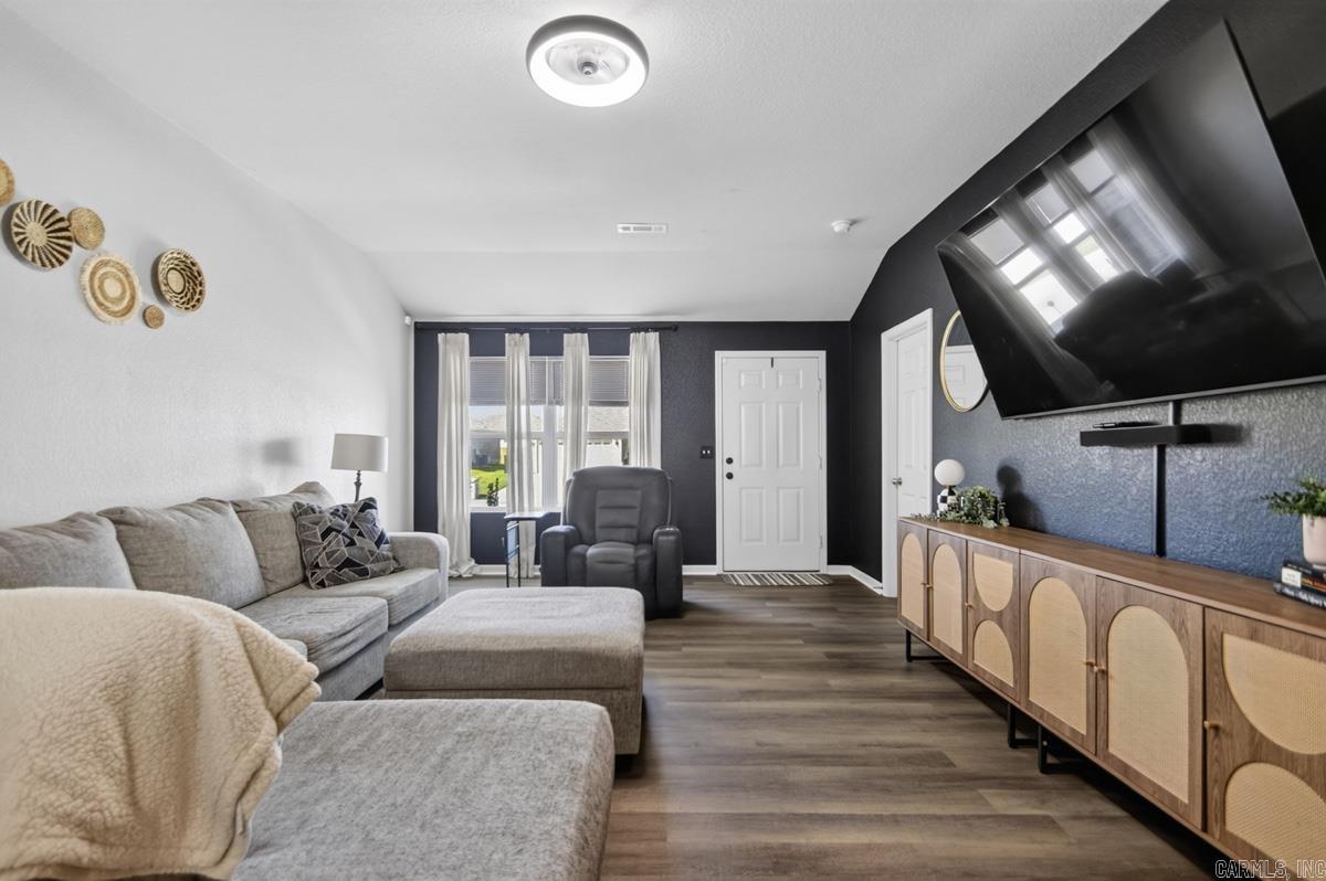 PARKWAY MEADOWS - Residential