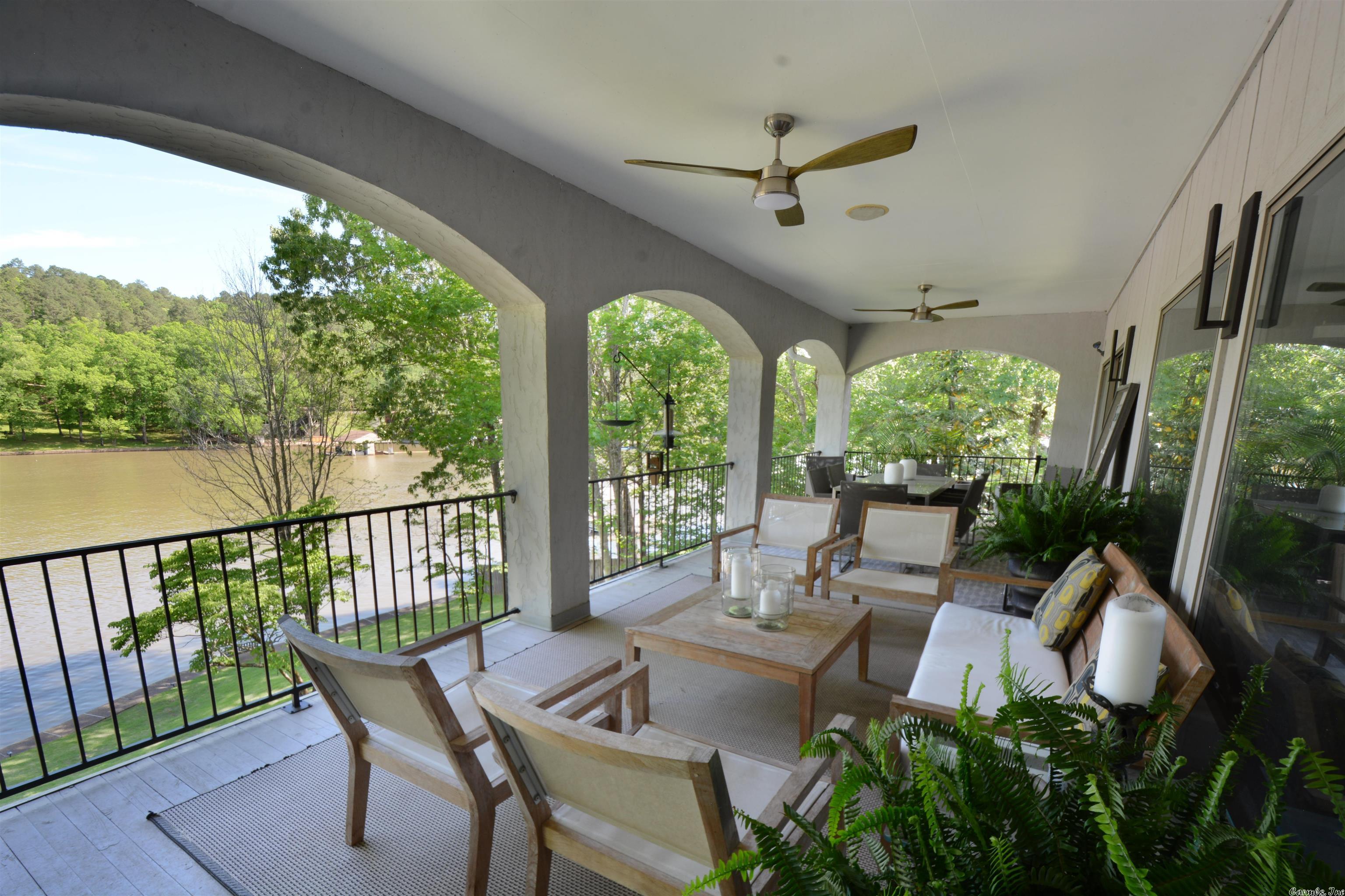 LAKECREST - Residential