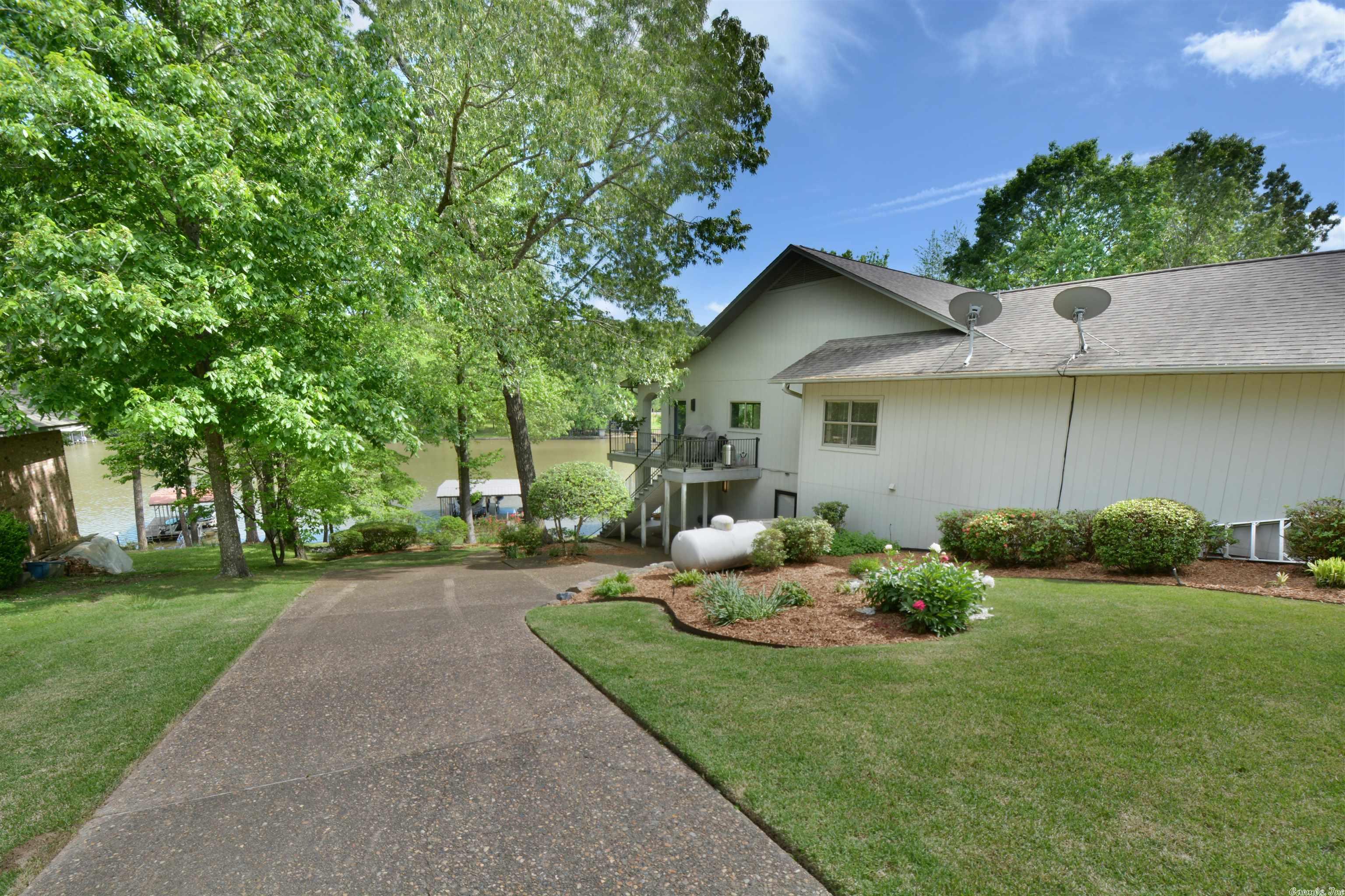 LAKECREST - Residential