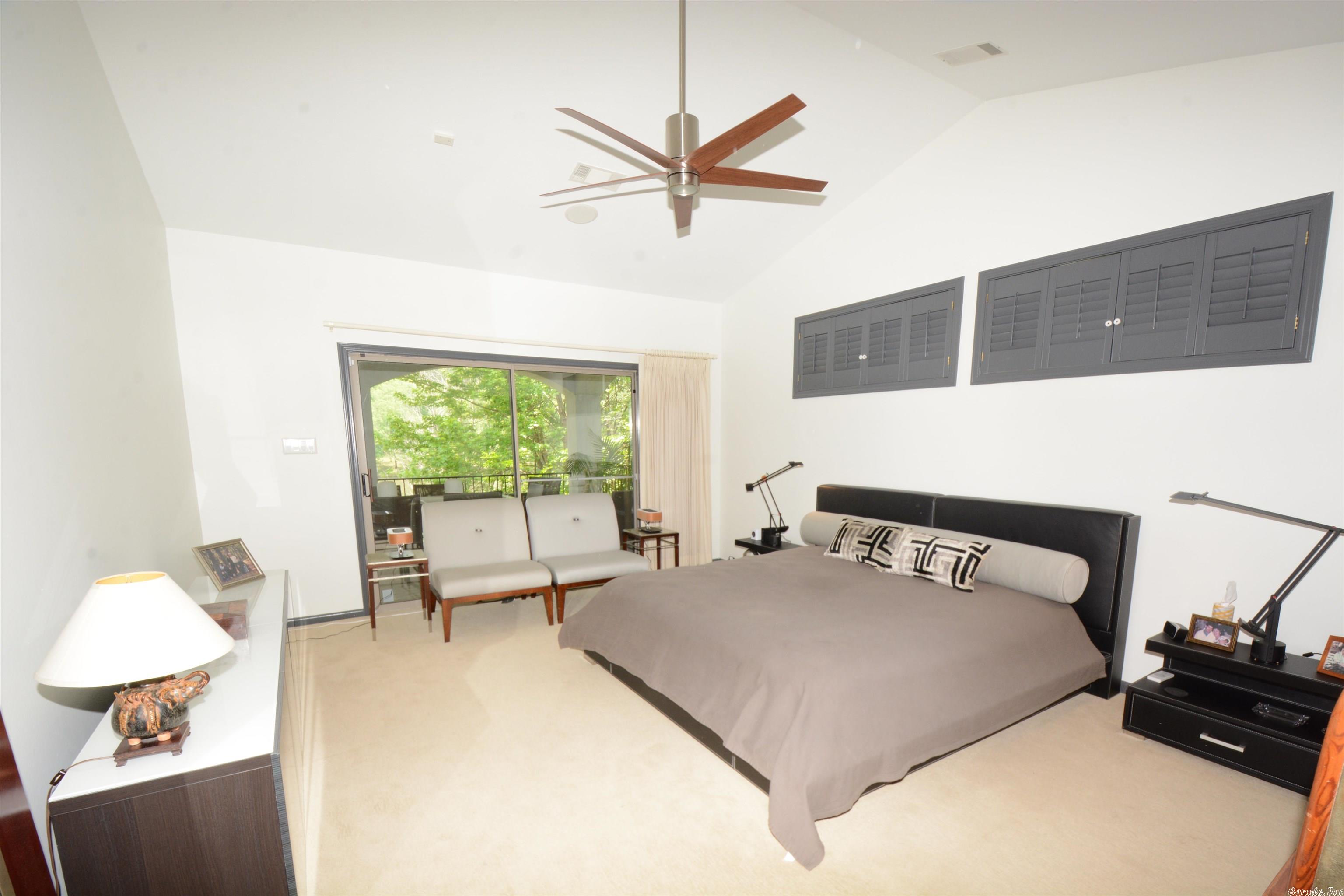 LAKECREST - Residential