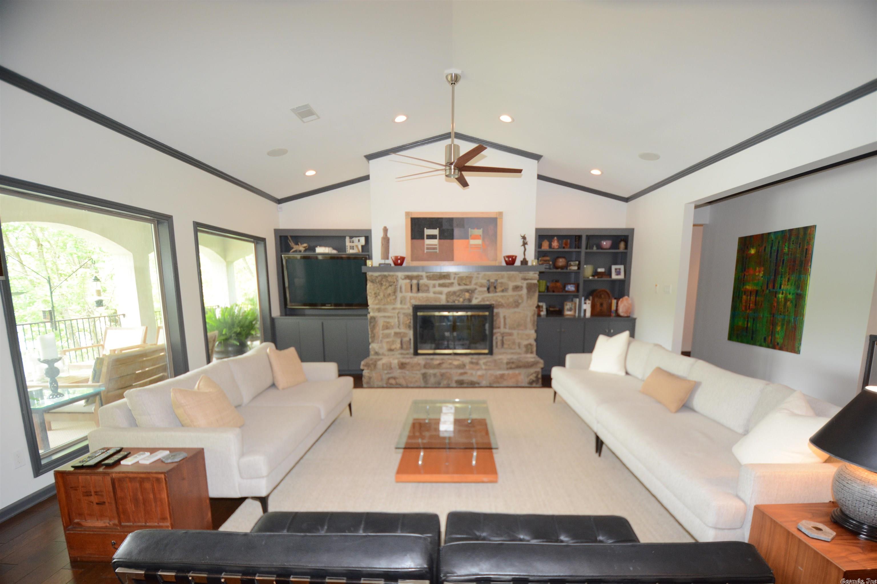LAKECREST - Residential