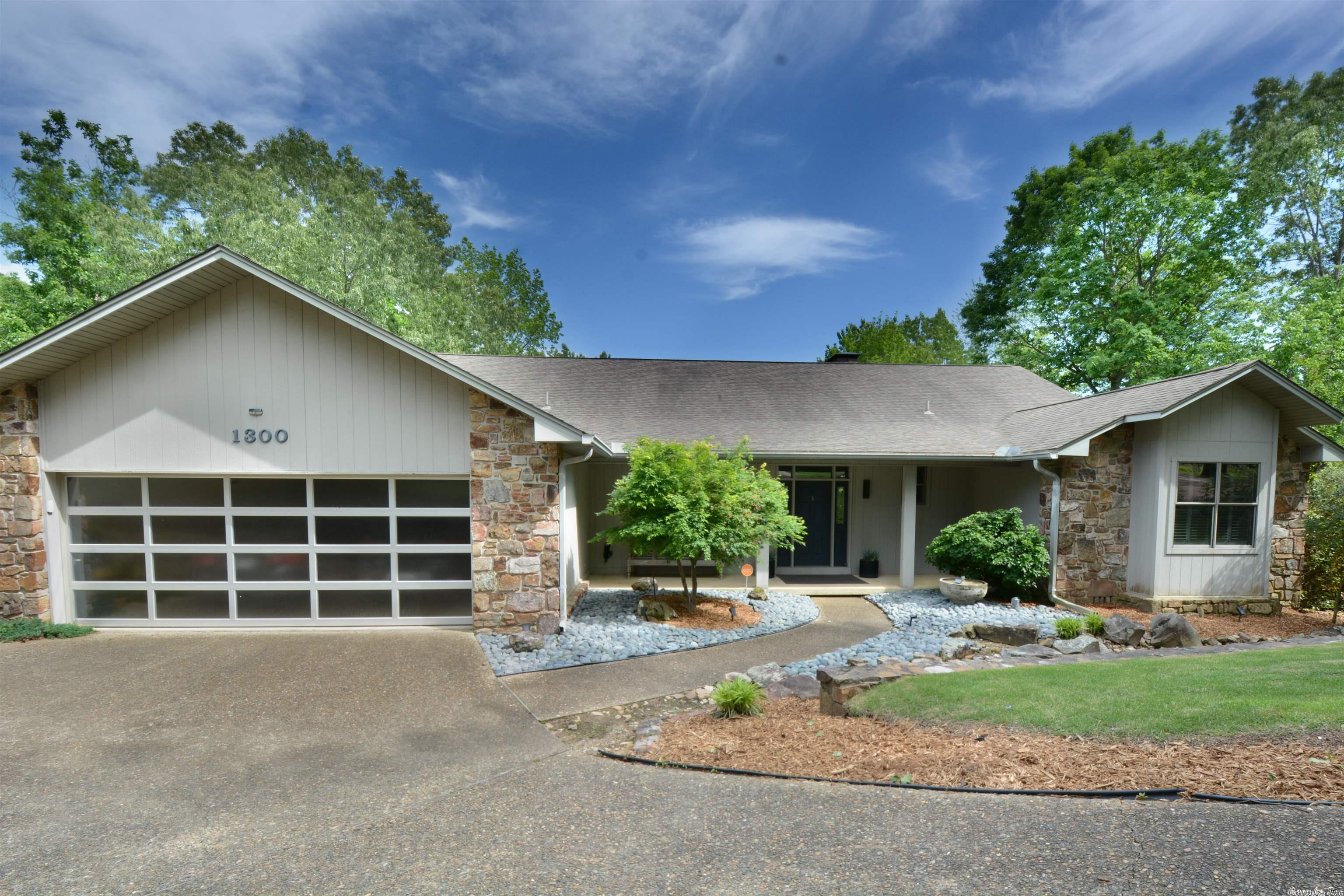 LAKECREST - Residential