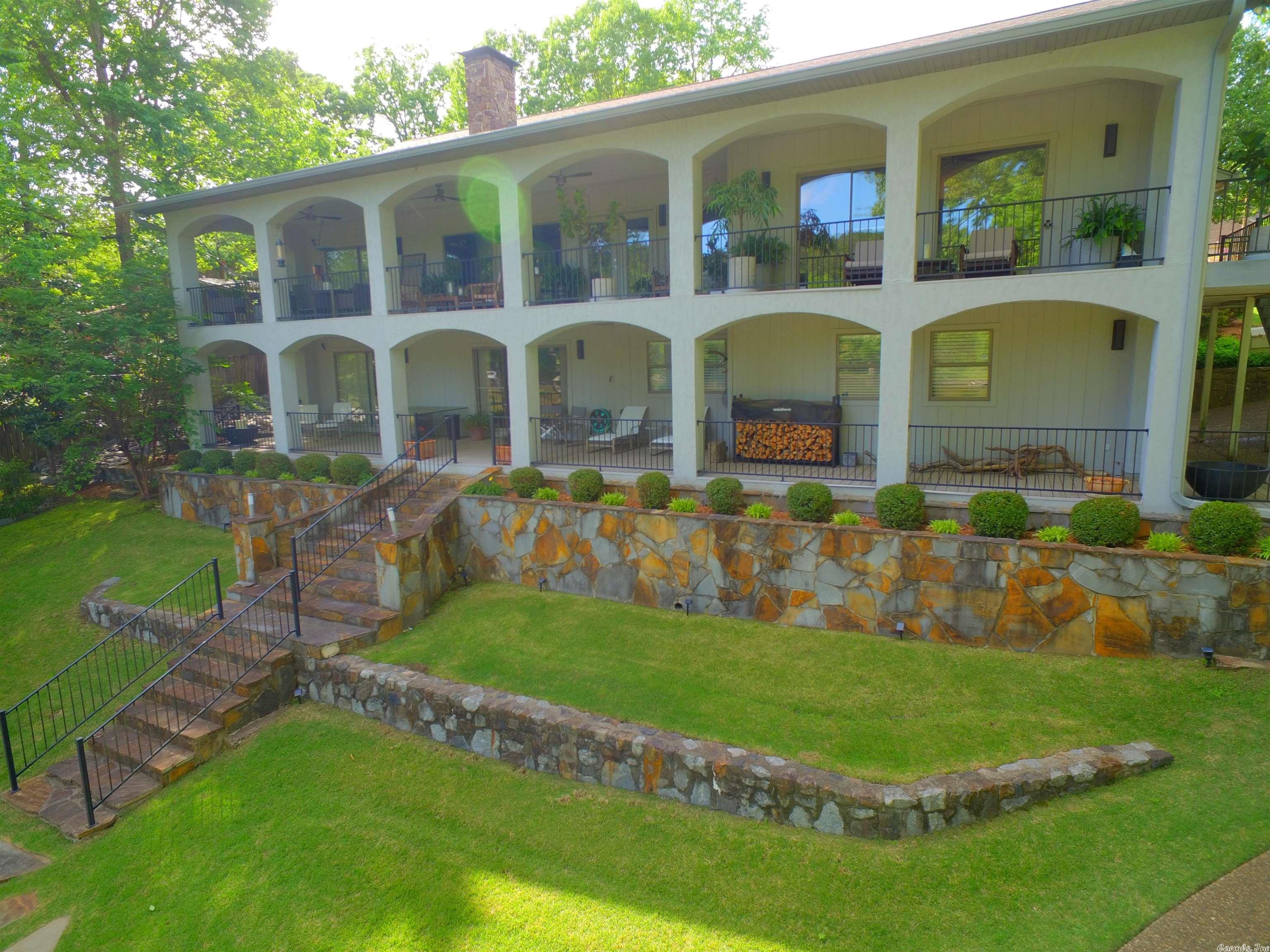 LAKECREST - Residential