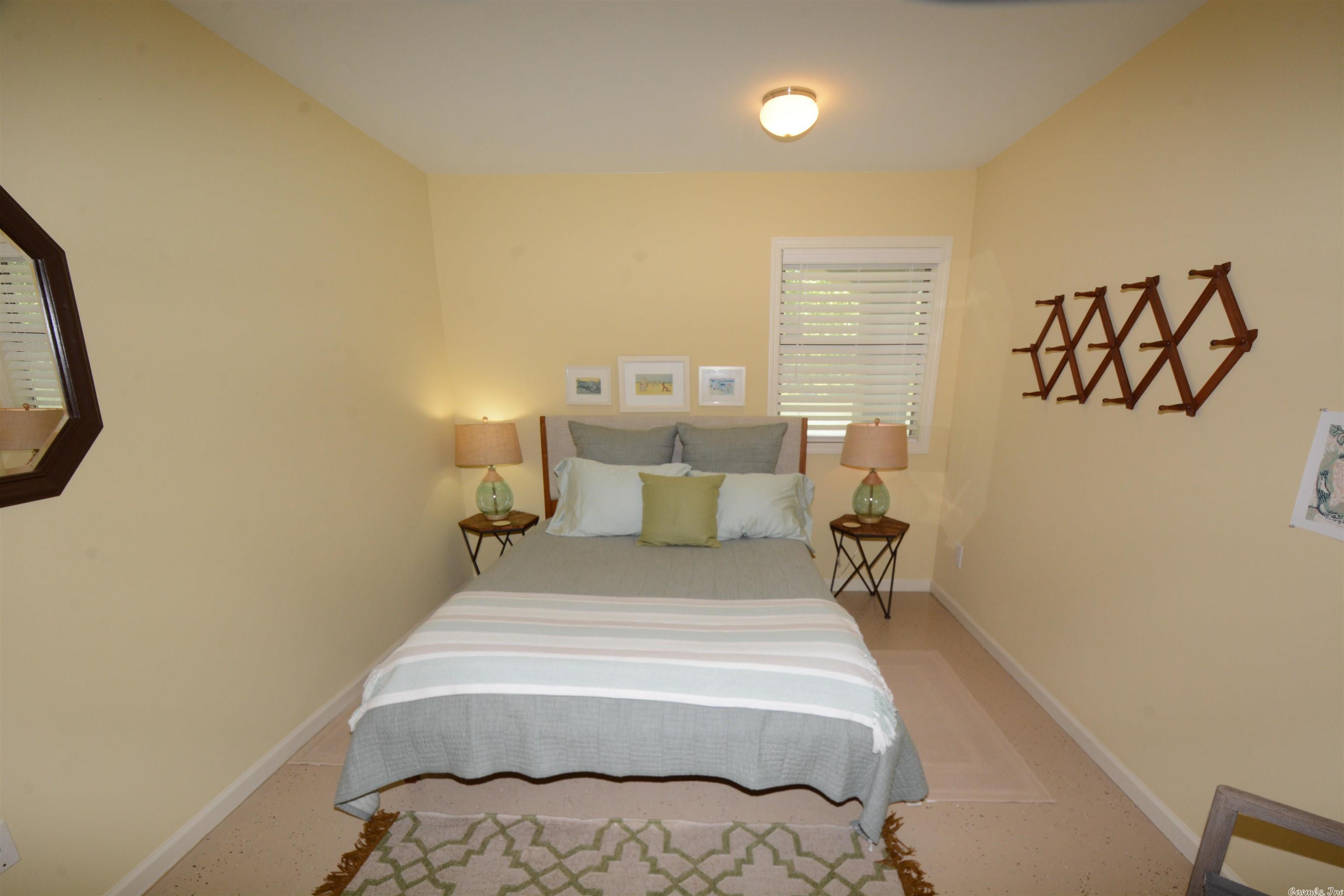 LAKECREST - Residential