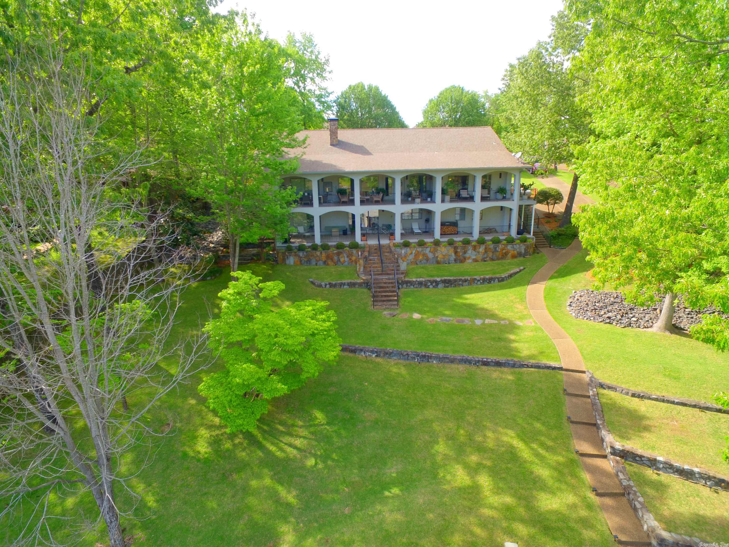 LAKECREST - Residential