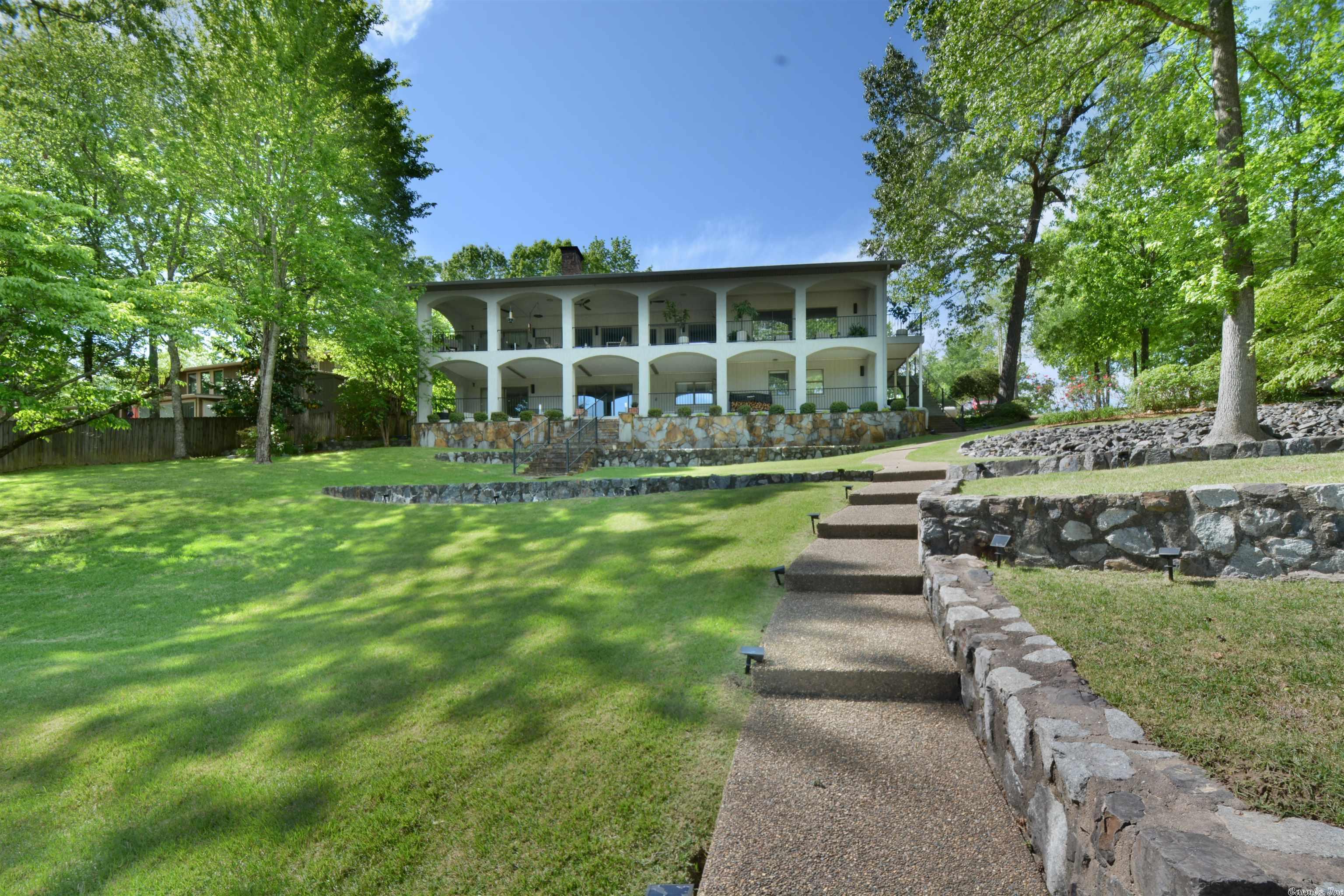 LAKECREST - Residential
