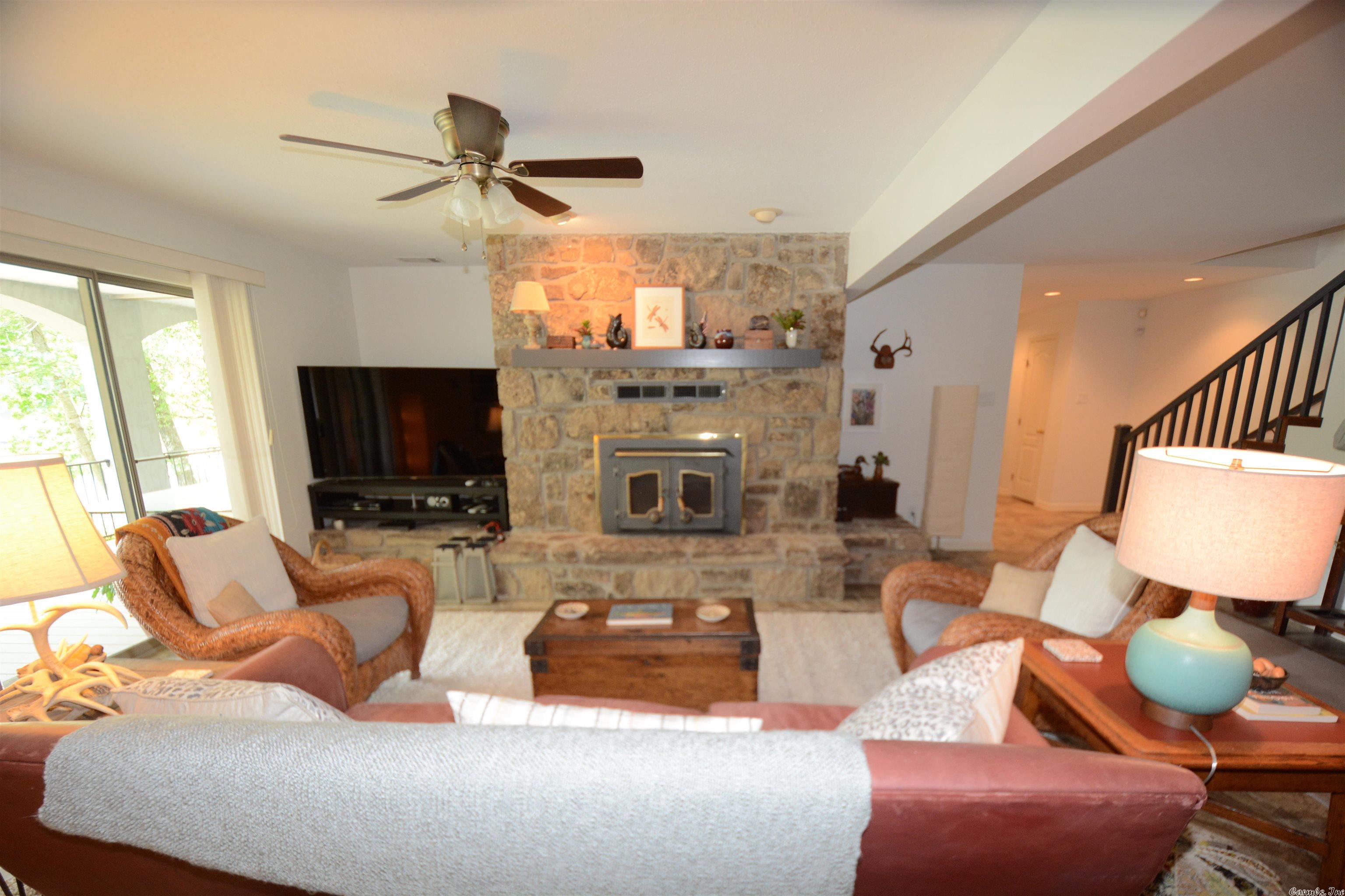 LAKECREST - Residential
