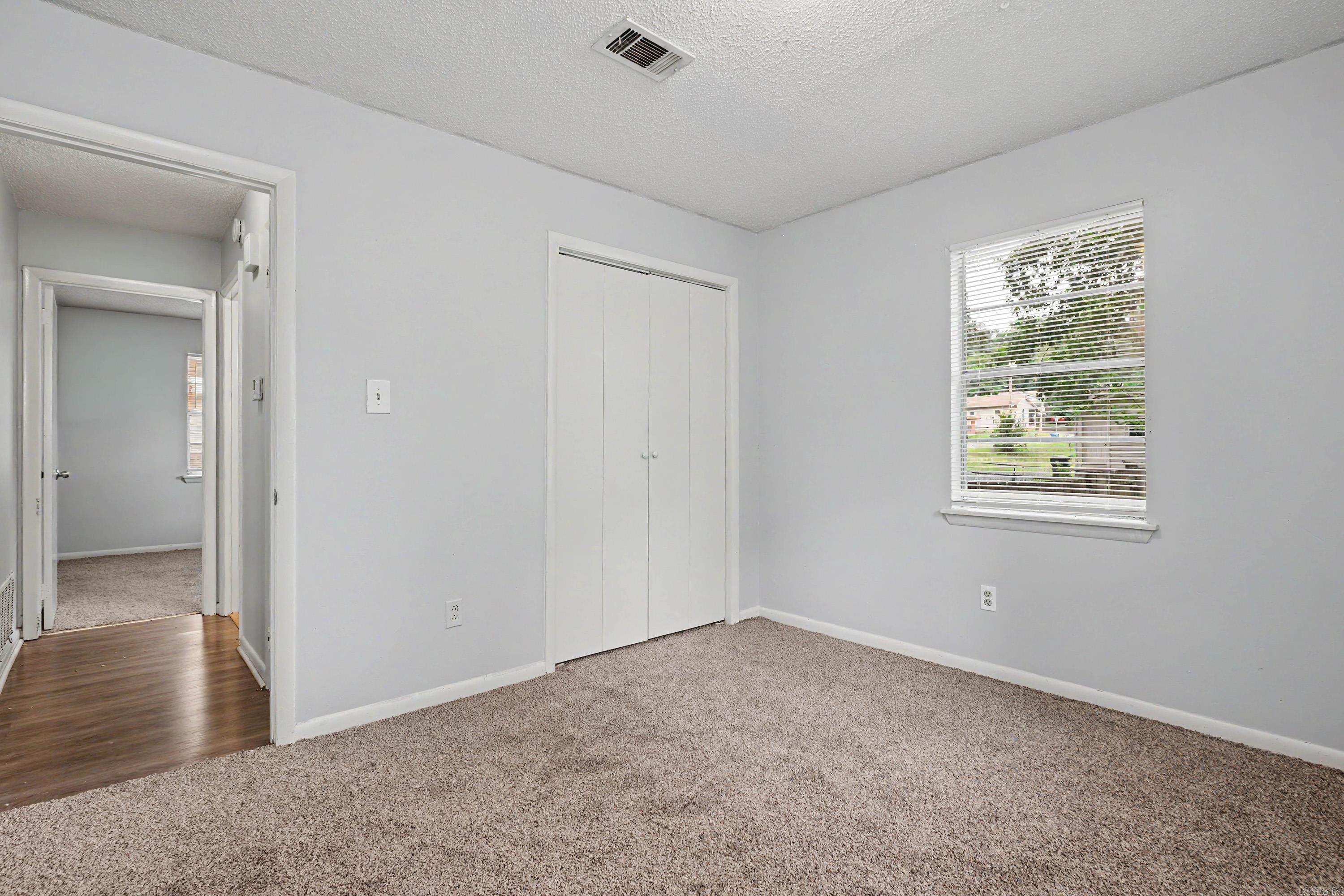 BARROW JOHN - Residential