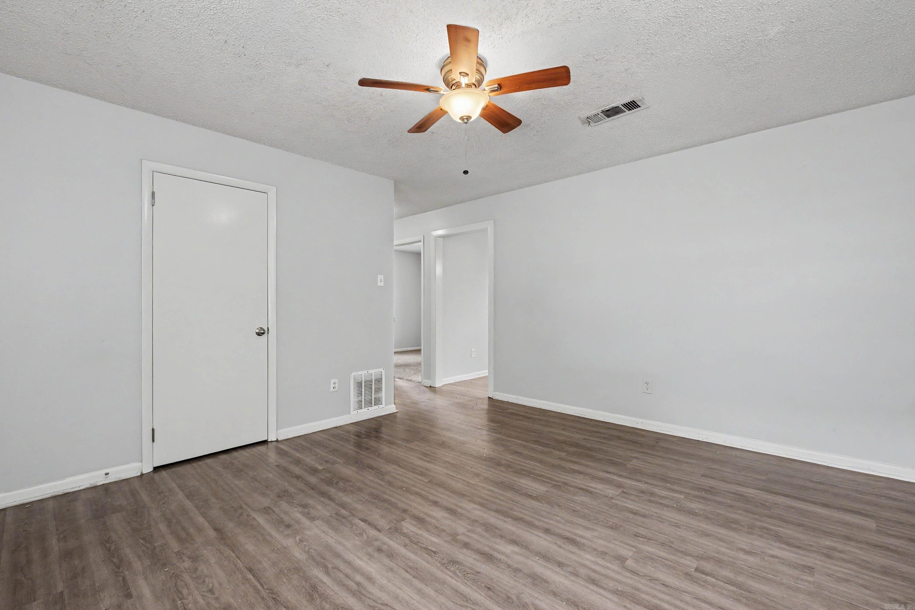 BARROW JOHN - Residential