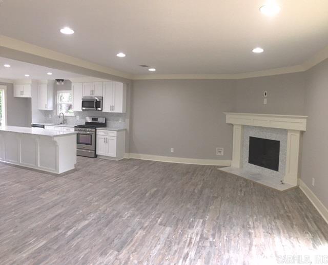 PIKE VIEW - Residential
