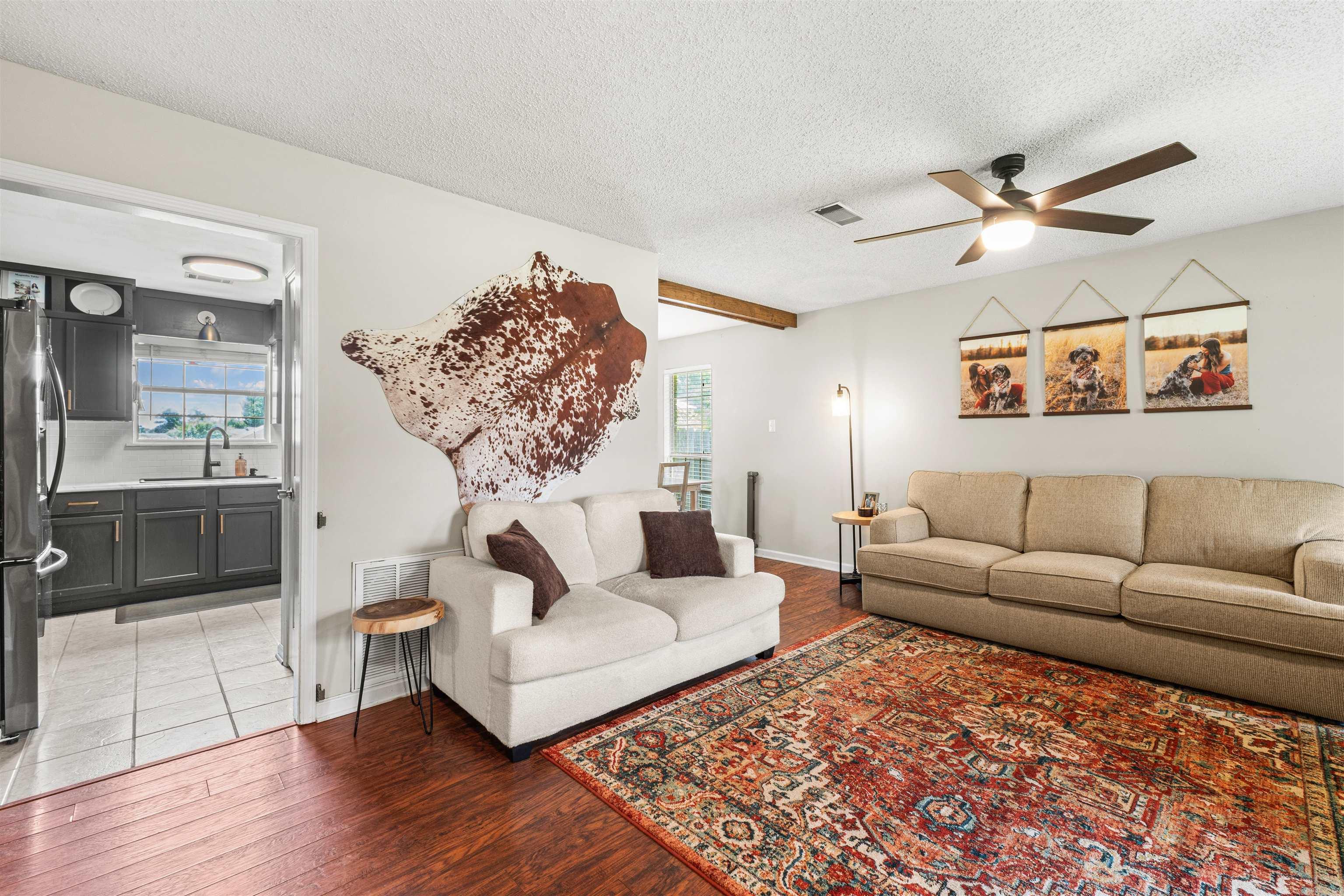HUNTERS COVE - Residential