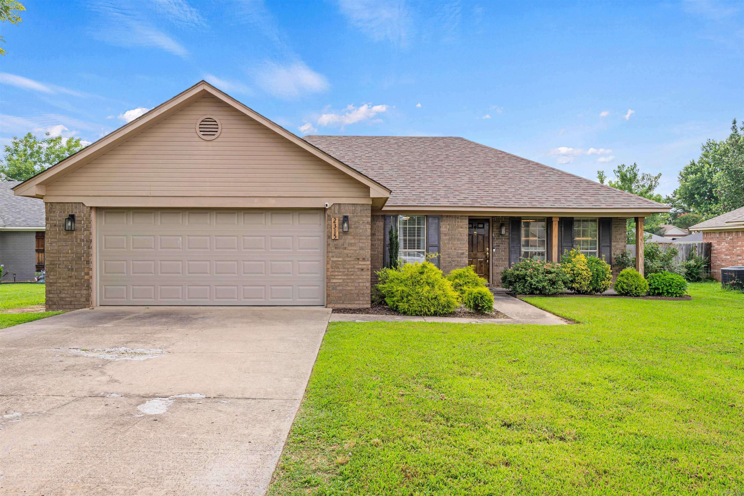 HUNTERS COVE - Residential