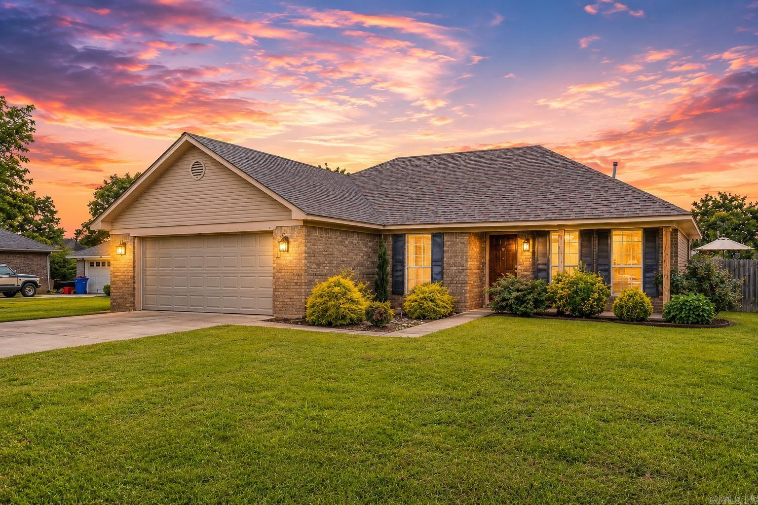 HUNTERS COVE - Residential