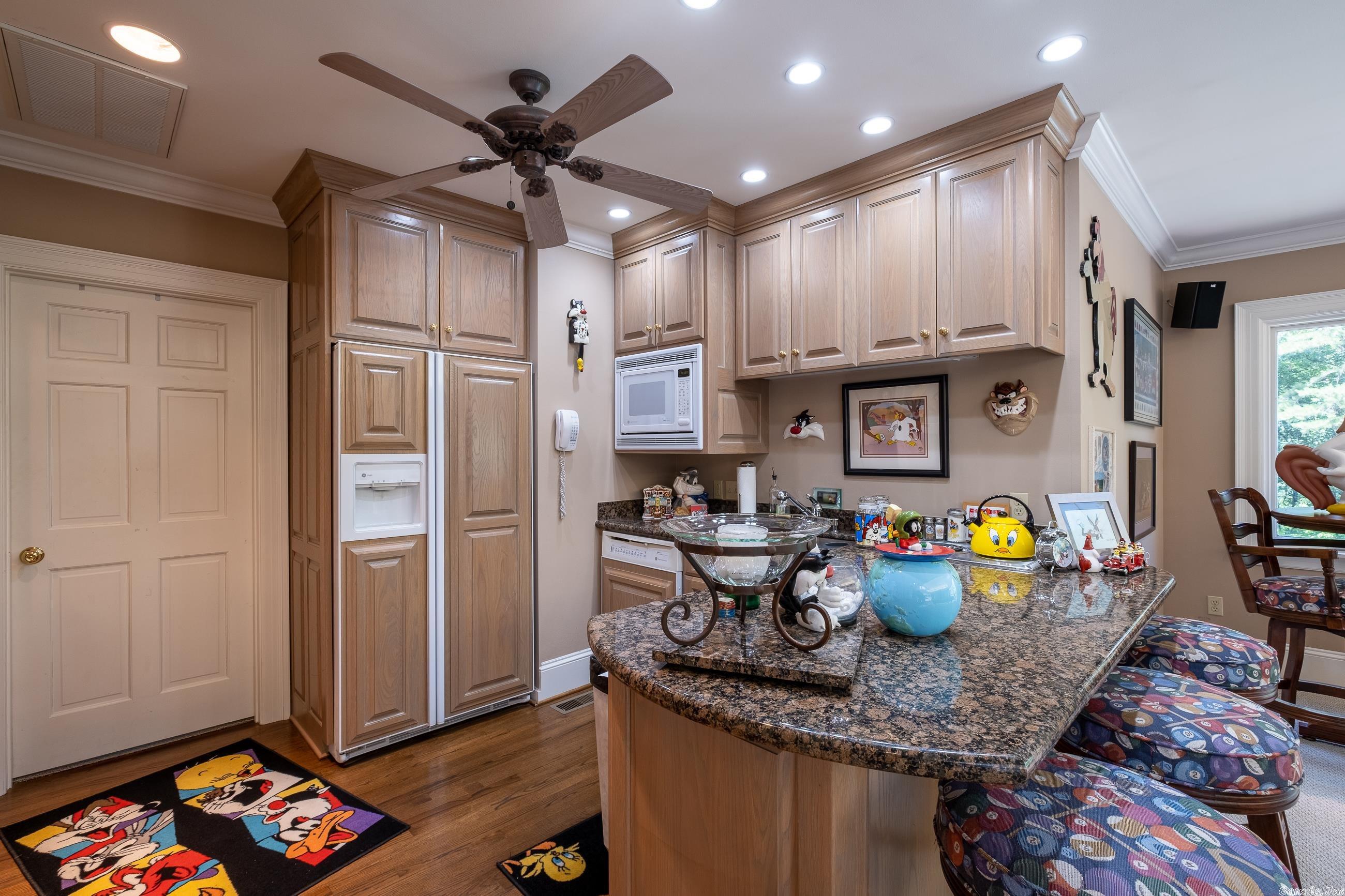 HICKORY HILLS - Residential