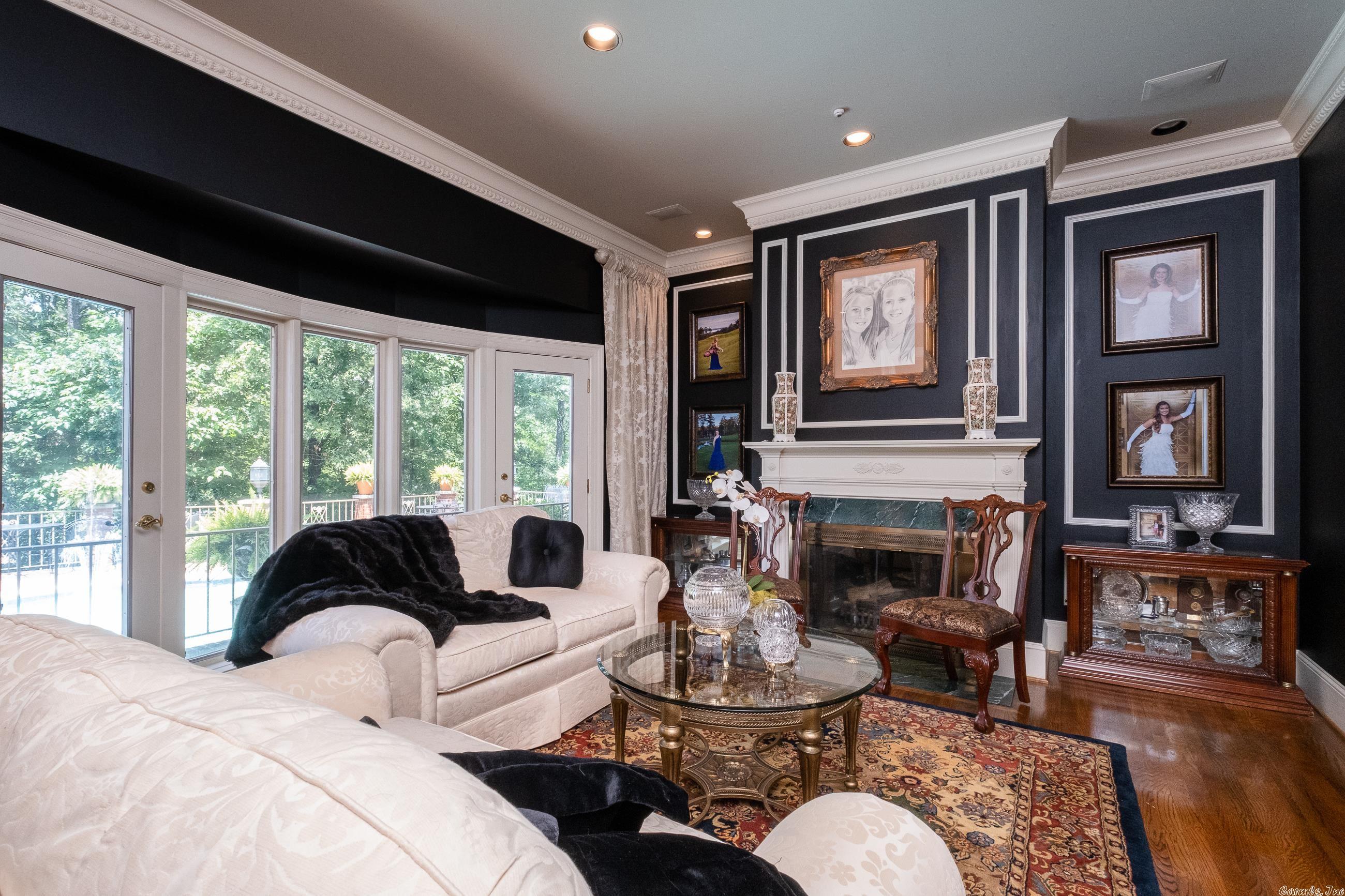 HICKORY HILLS - Residential